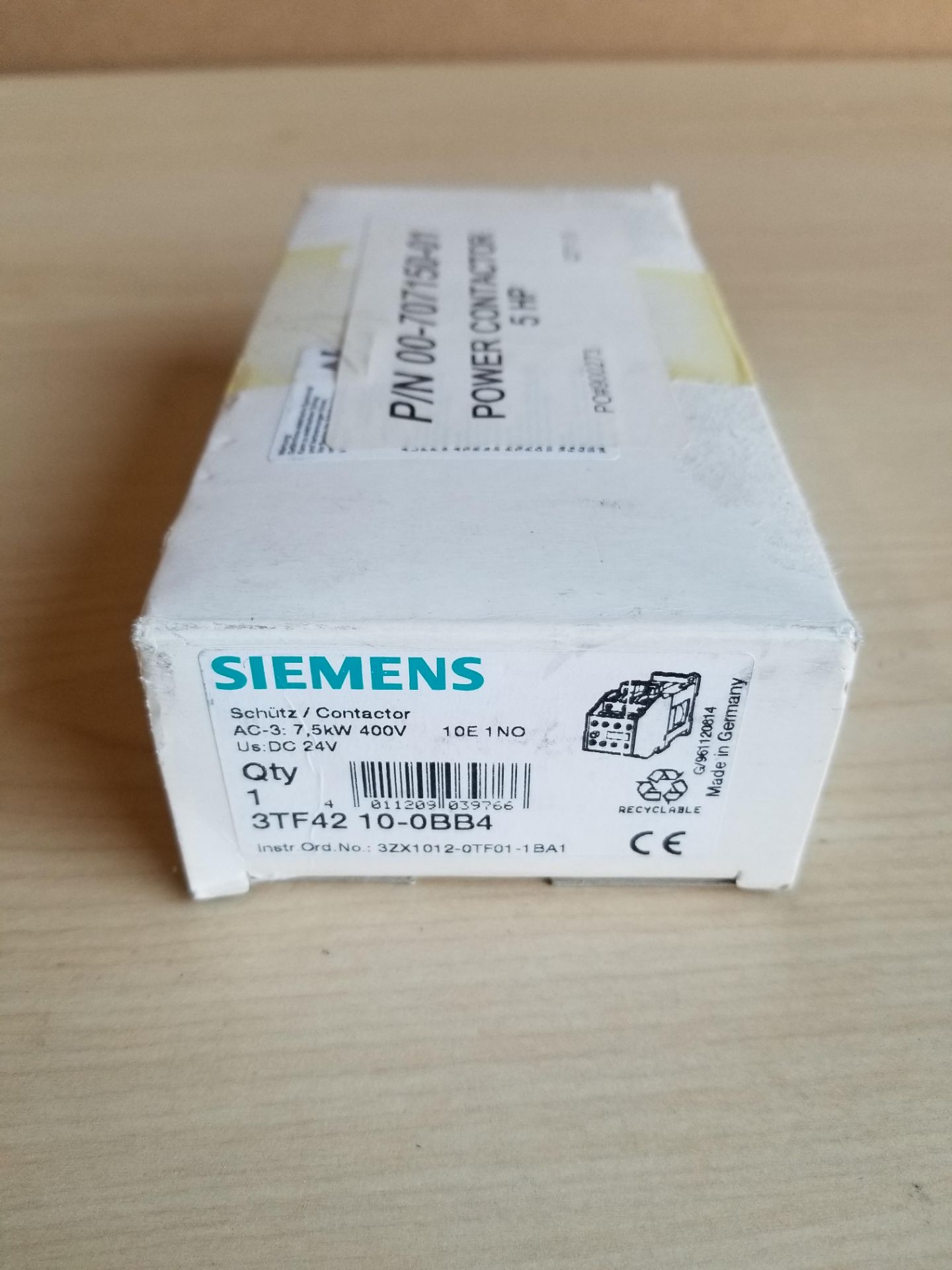 New Siemens Contactor 3TF42 10-0BB4