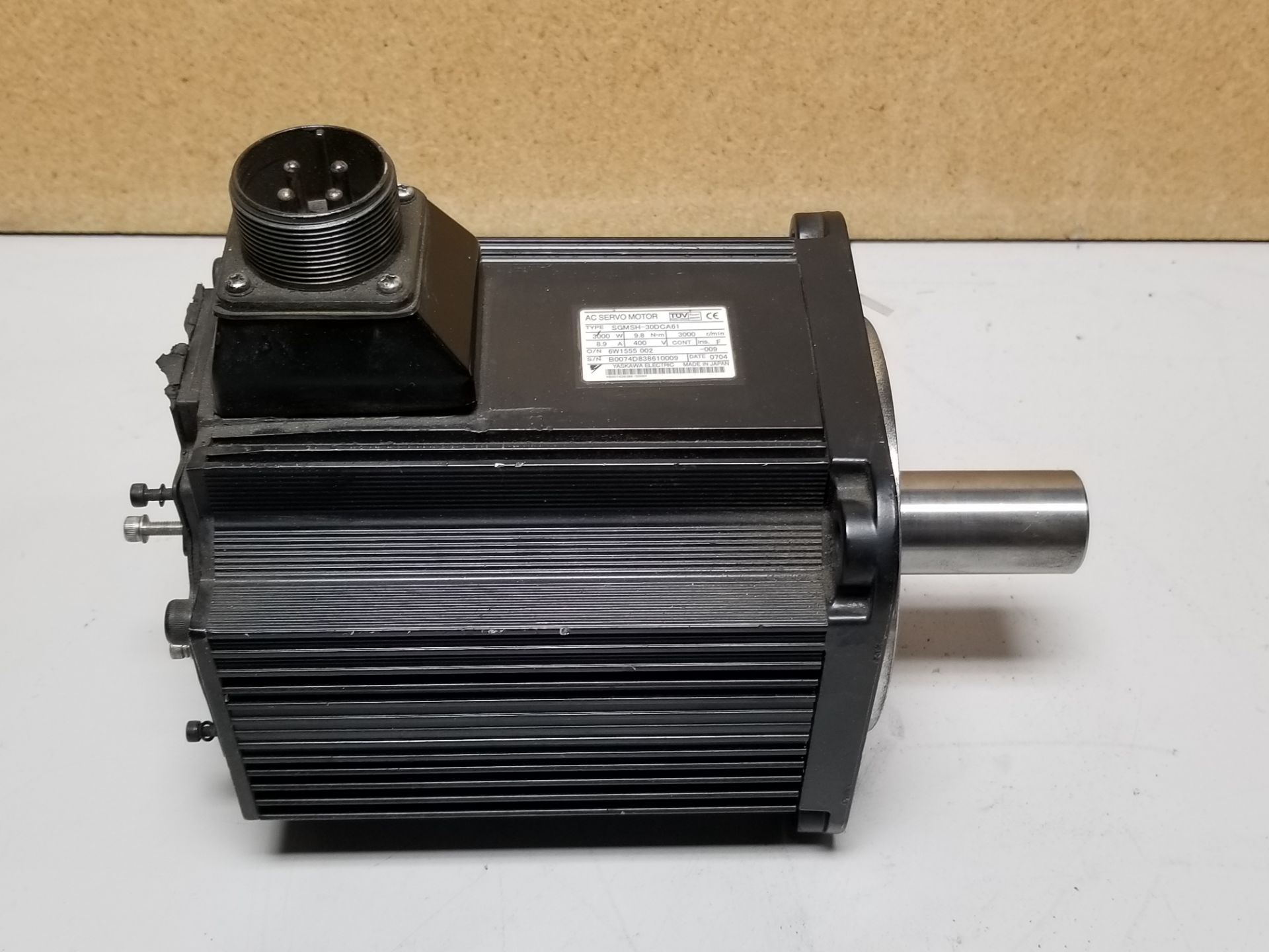 YASKAWA AC SERVO MOTOR