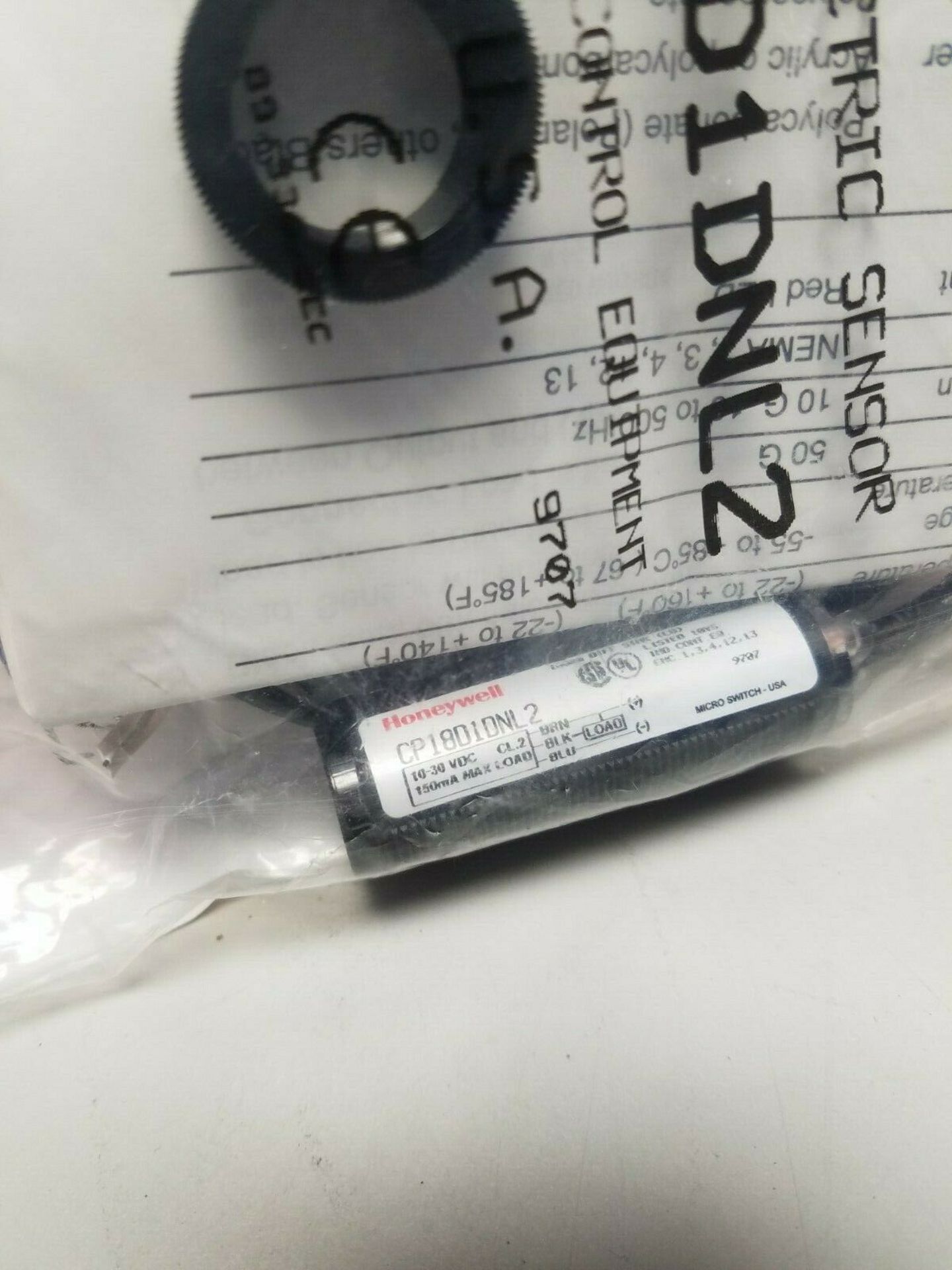 NEW Honeywell CP18D1DNL2 Photoelectric Sensor - Image 2 of 2