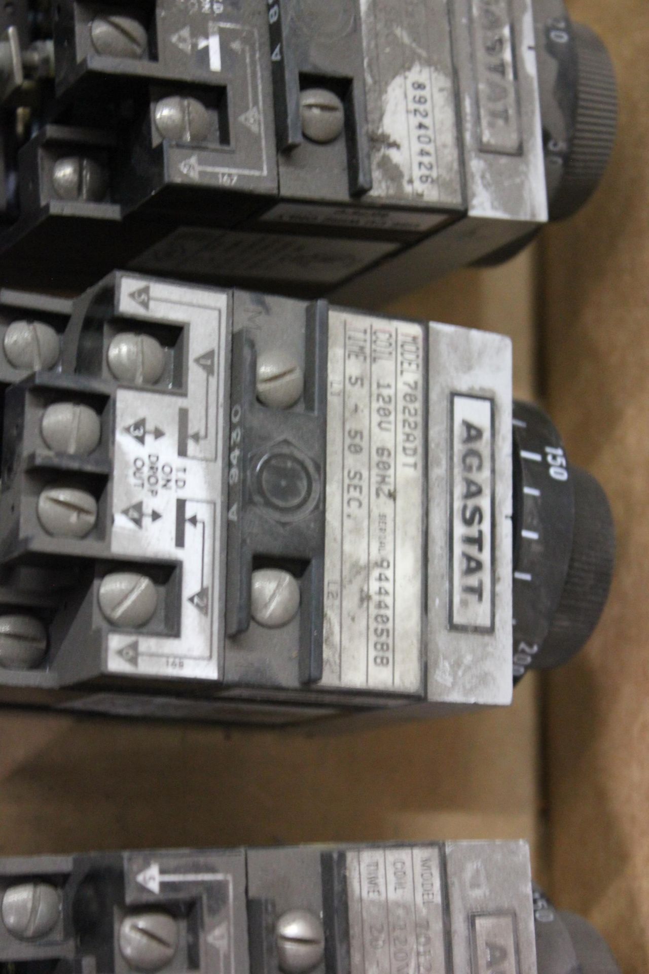 LOT OF CIRCUIT BREAKERS AND PARTS - Image 2 of 6