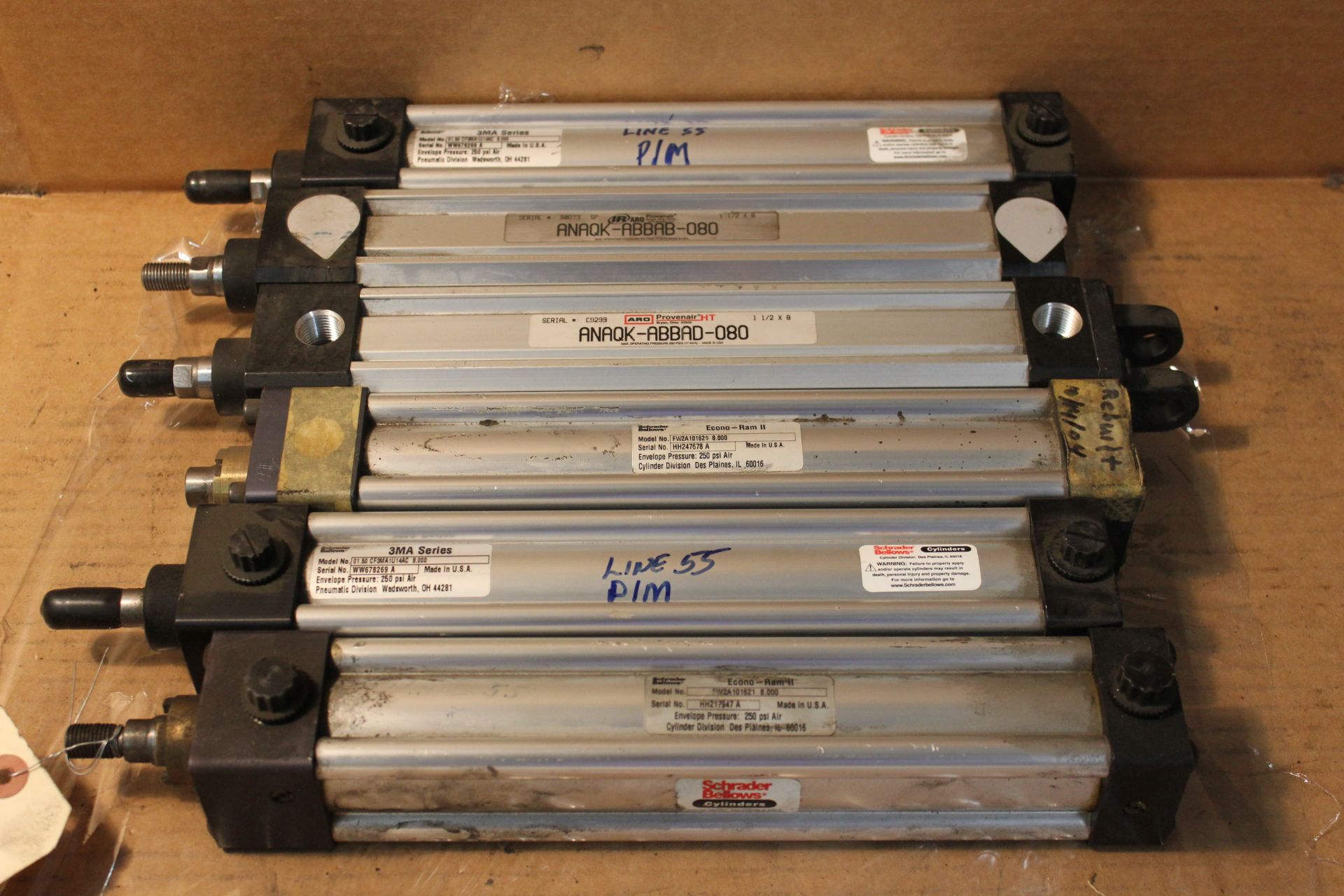 LOT OF 6 PNEUMATIC CYLINDERS