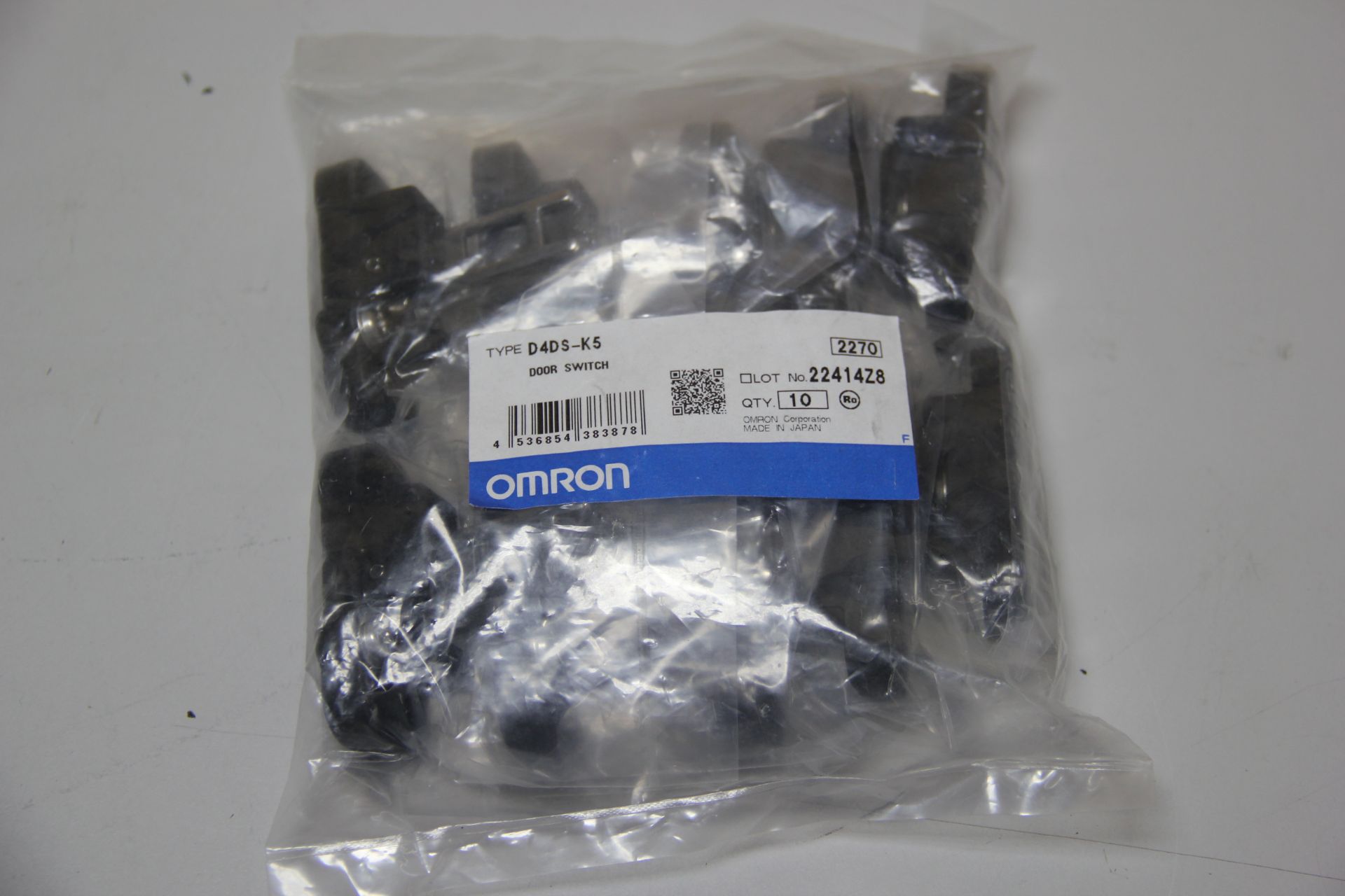 LOT OF NEW OMRON SAFETY DOOR SWITCH ACTUATORS