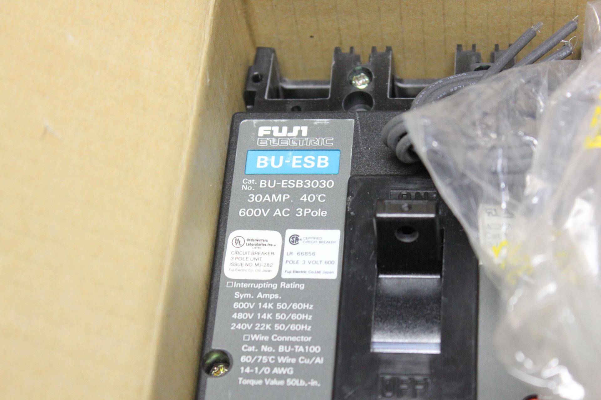 LOT OF NEW FUJI 3 POLE INDUSTRIAL CIRCUIT BREAKER - Image 3 of 6