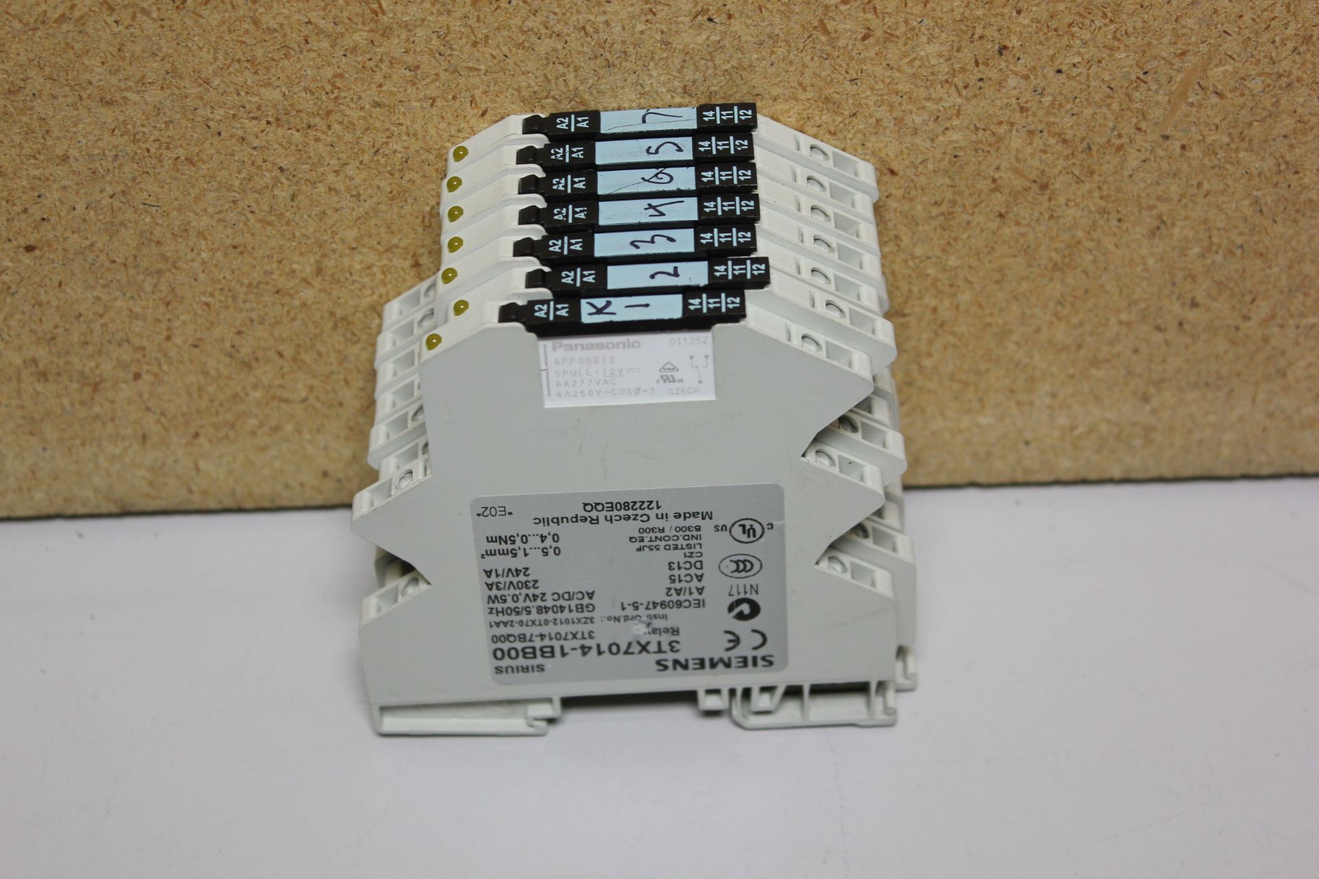 LOT OF SIEMENS INTERFACE MODULES WITH RELAYS - Image 2 of 4