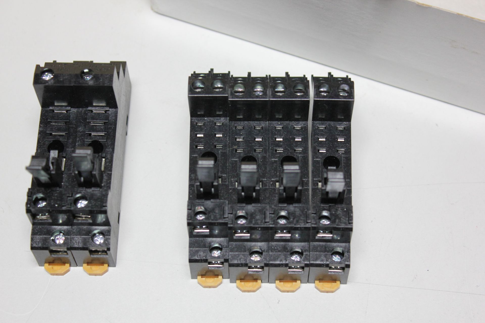 LOT OF NEW ALLEN BRADLEY RELAY BASE SOCKETS - Image 3 of 5