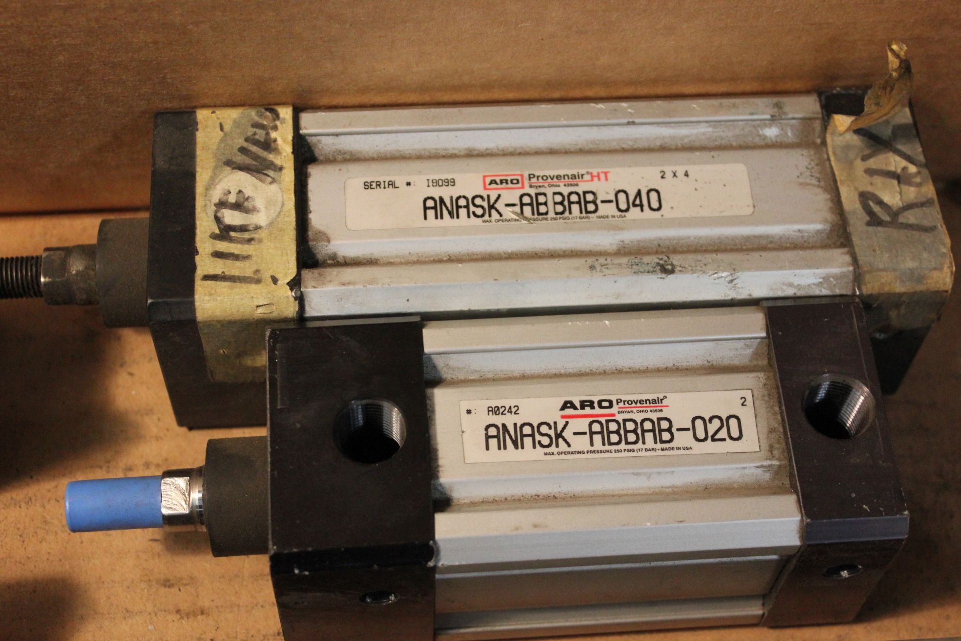 LOT OF 7 PNEUMATIC CYLINDERS - Image 3 of 5