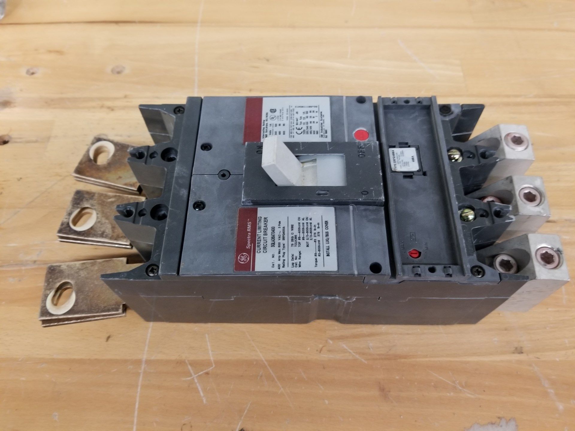 GE SPECTRA RMS 3POLE 400A 600V CIRCUIT BREAKER