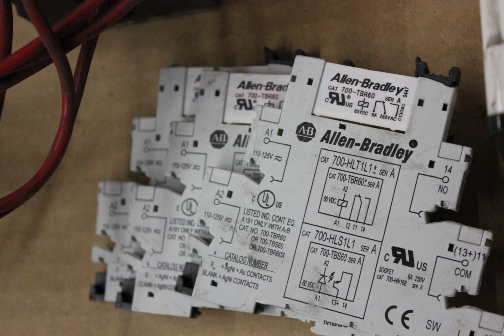 LOT OF CIRCUIT BREAKERS AND PARTS - Image 3 of 5