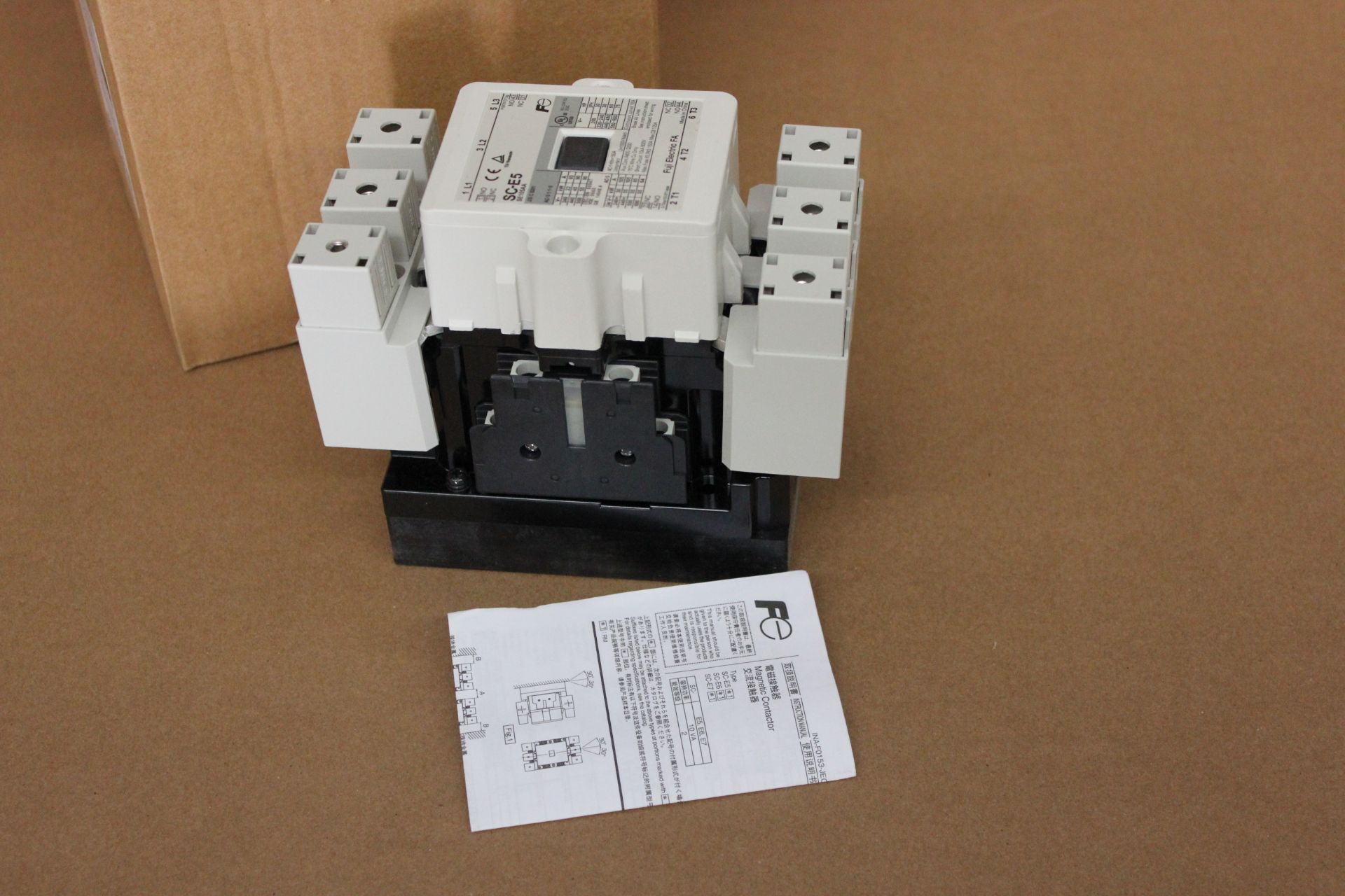 NEW FUJI MAGNETIC CONTACTOR - Image 3 of 7