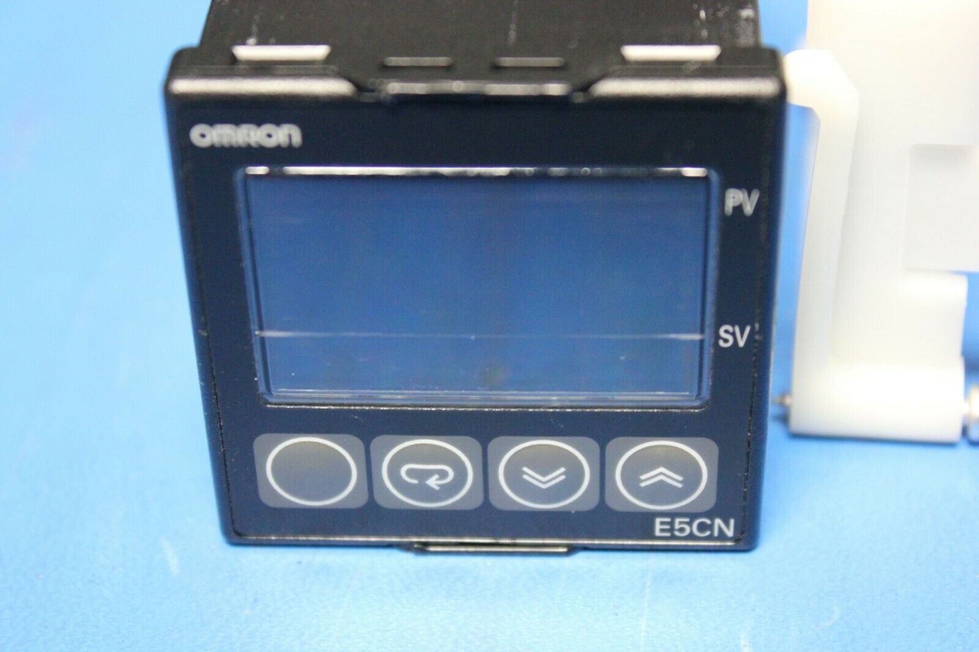 OMRON TEMPERATURE CONTROLLER - Image 2 of 4