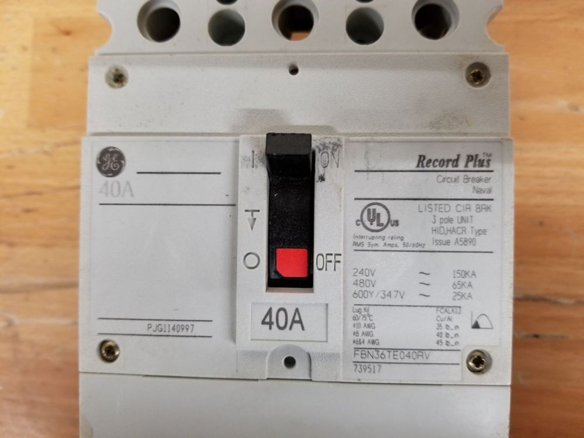 GE RECORD PLUS 40A MOLDED CASE CIRCUIT BREAKER - Image 3 of 7