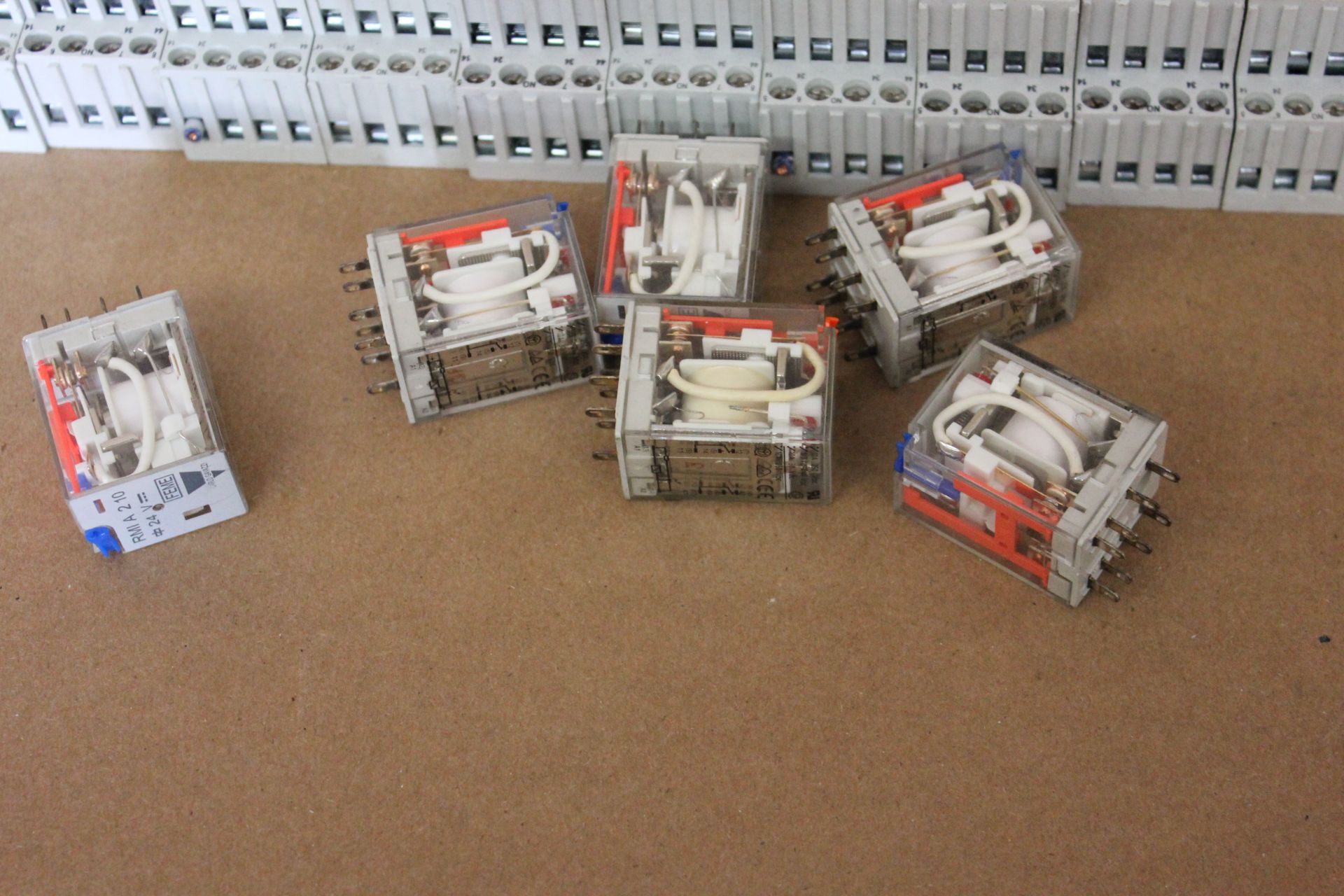 LOT OF RELAYS AND BASES - Image 2 of 8