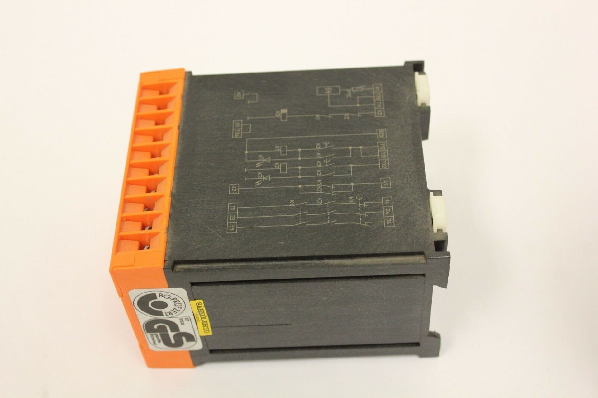 DOLD BN5930 EMERGENCY SAFETY RELAY MODULE - Image 2 of 2