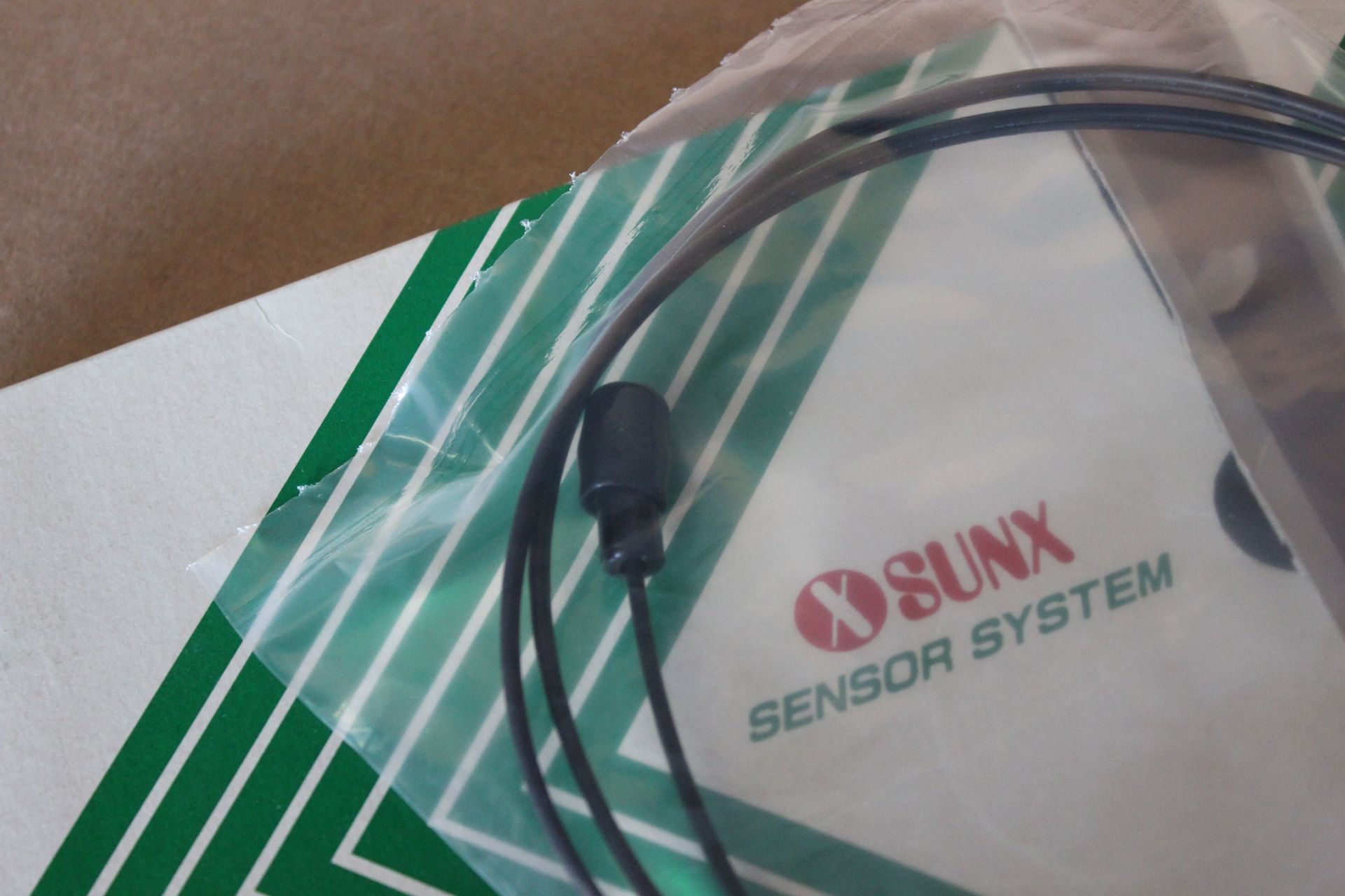 LOT OF NEW SUNX FIBER OPTIC SENSORS - Image 4 of 4