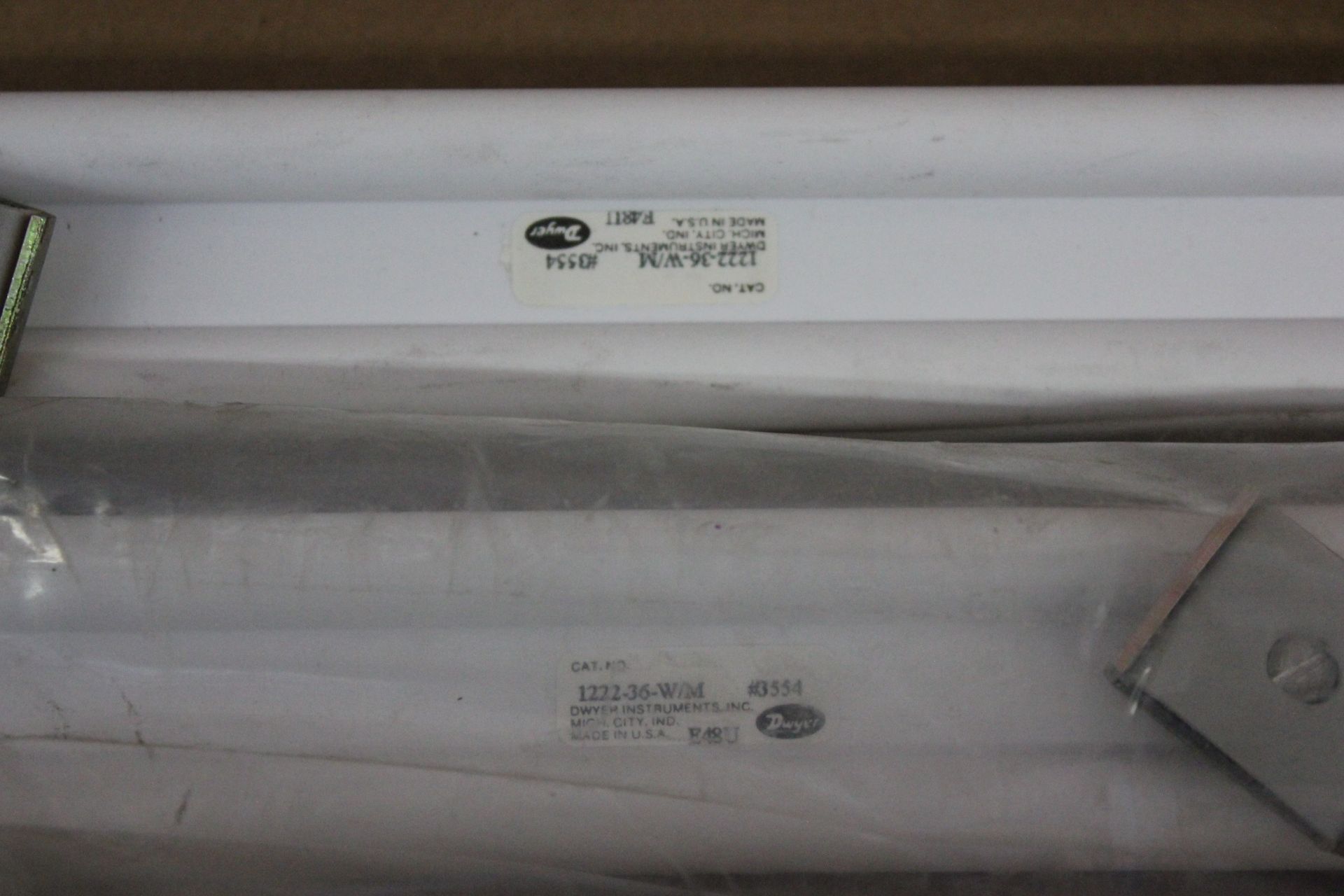 LOT OF NEW DWYER FLEX TUBE MANOMETERS - Image 5 of 7