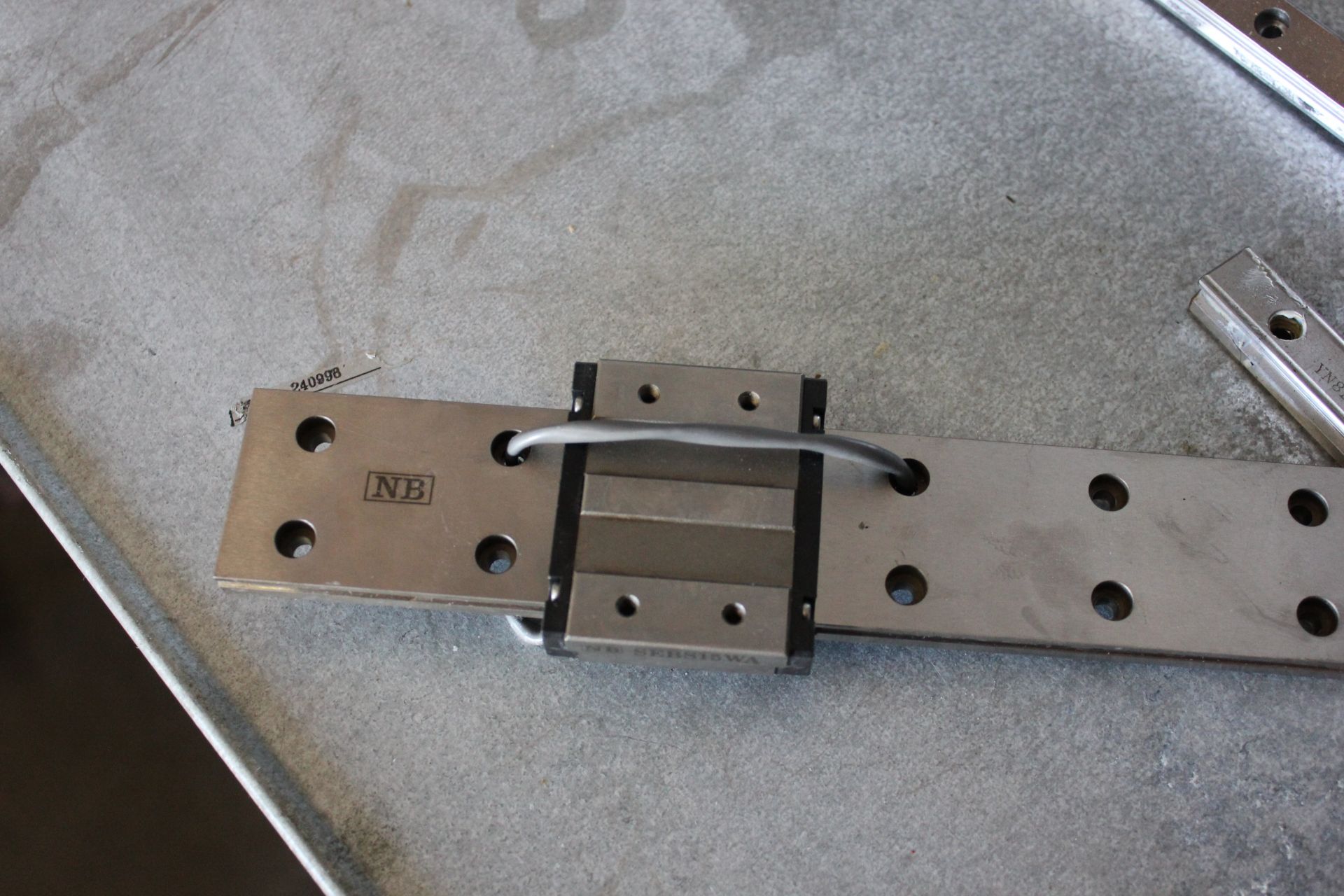 LOT OF LINEAR RAIL GUIDES WITH BEARING BLOCKS - HIWIN, THK,NB,ETC - Image 8 of 17