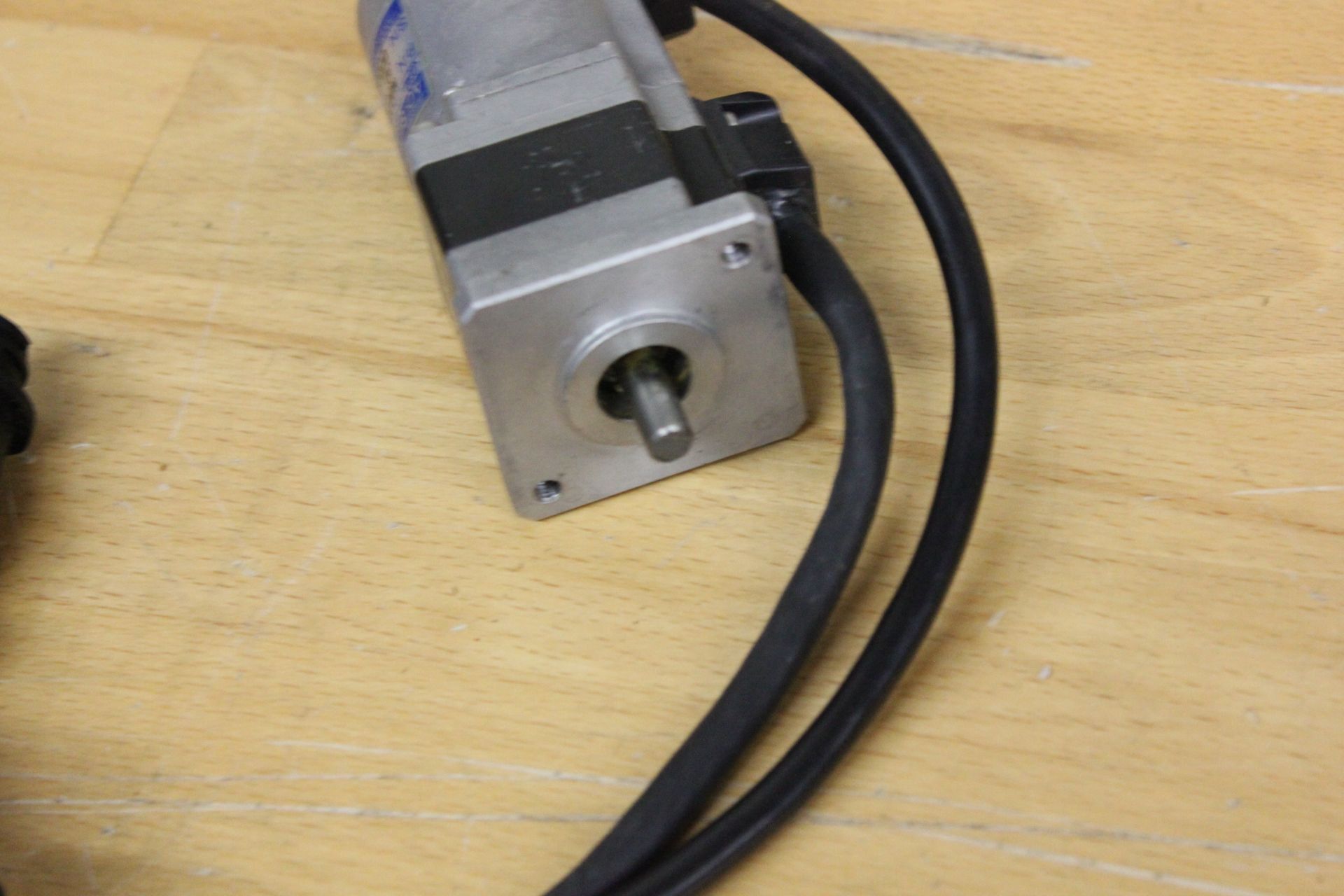 APPLIED MOTION AC SERVO MOTOR - Image 2 of 3