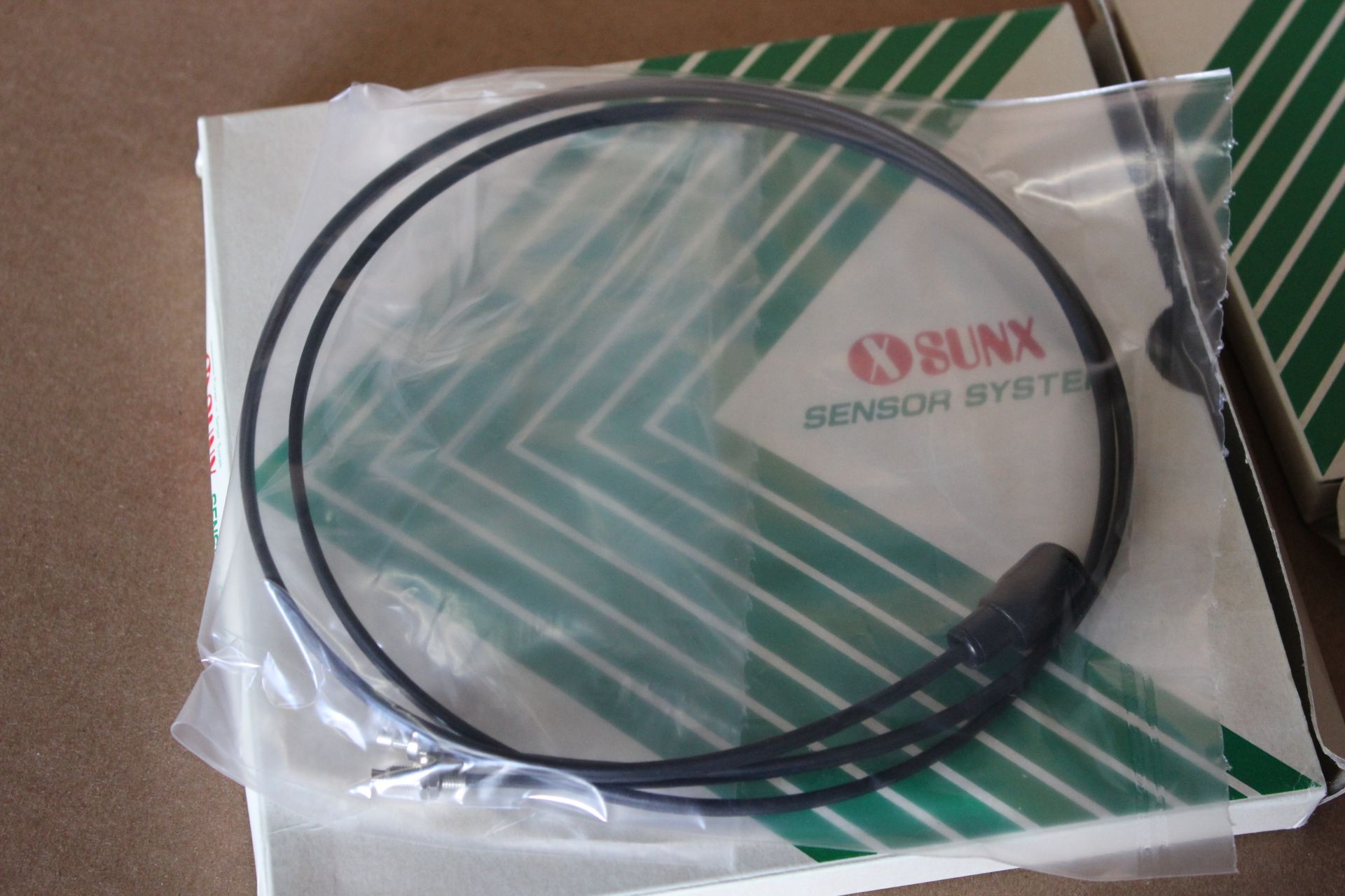 LOT OF NEW SUNX FIBER OPTIC SENSORS - Image 2 of 4