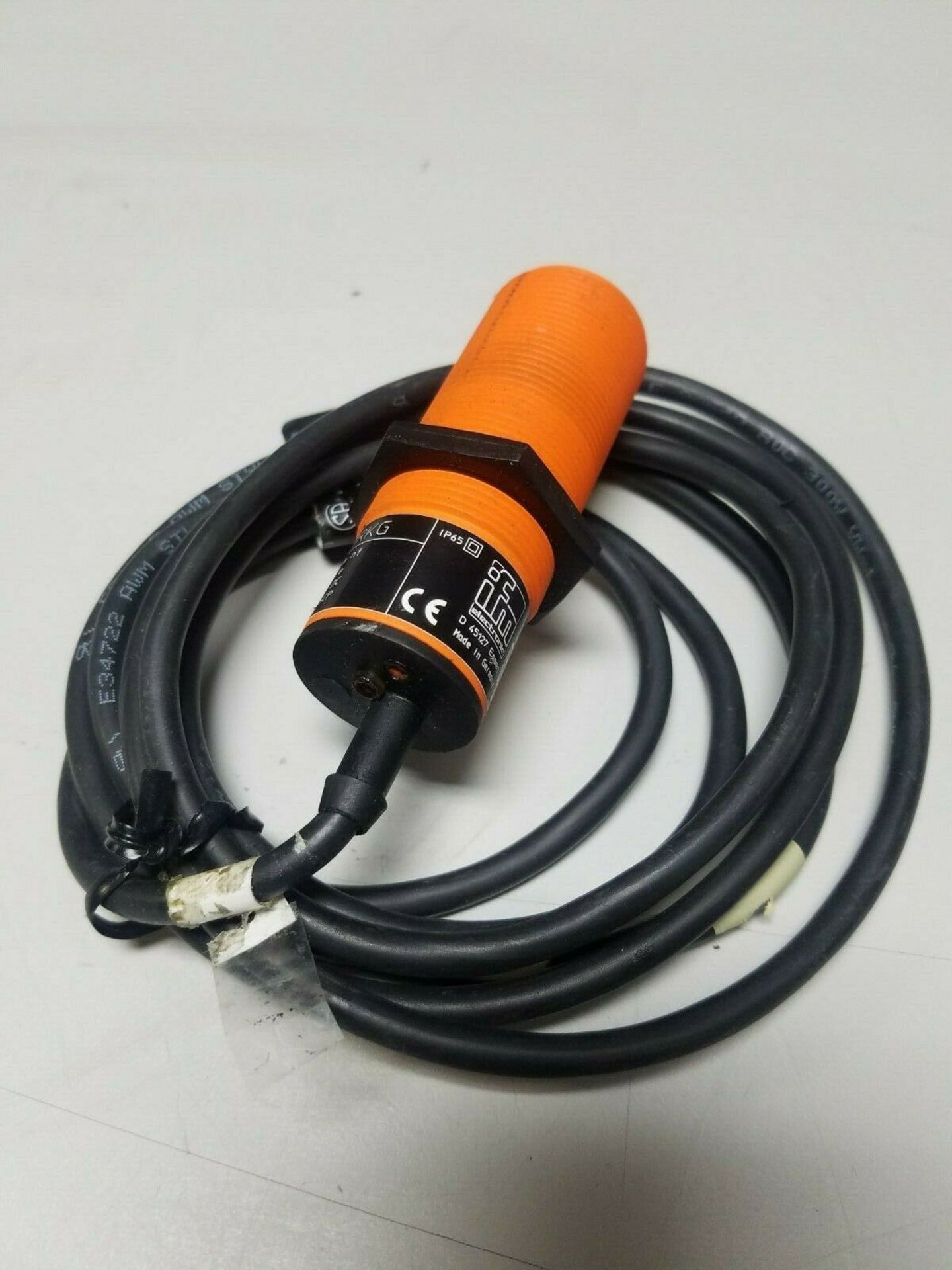 IFM EFECTOR PROXIMITY SENSOR