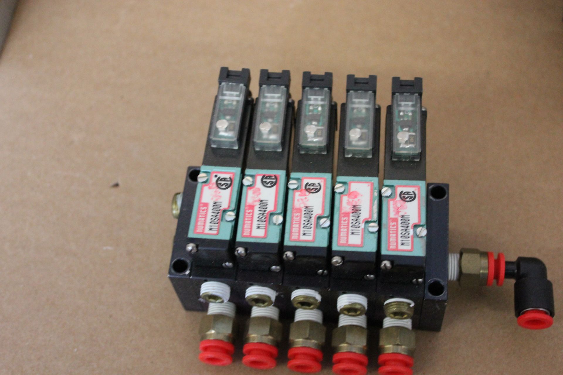 LOT OF SOLENOID VALVES ON MANIFOLDS - Image 7 of 12