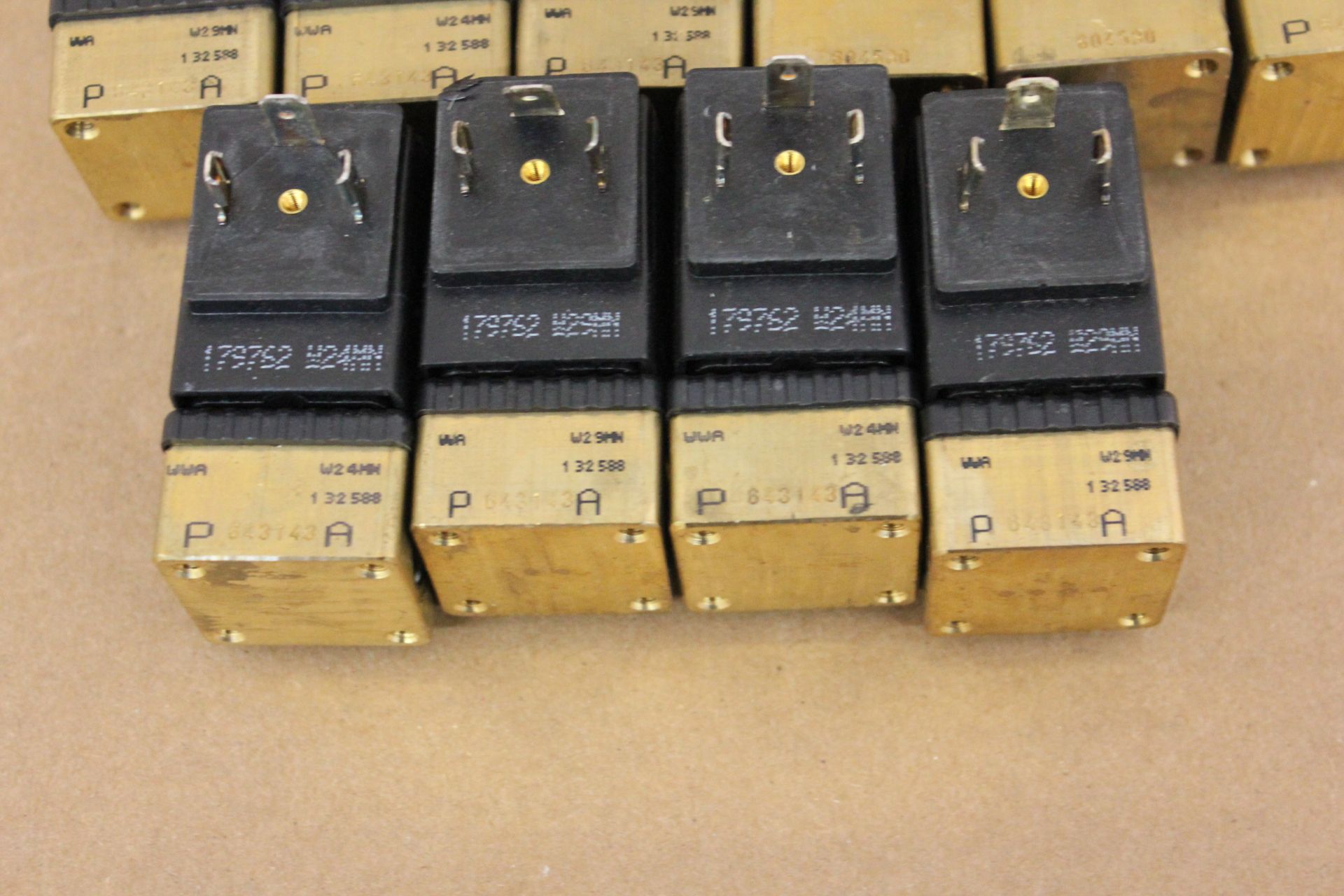 LOT OF PEAK SOLENOID VALVES - Image 2 of 7