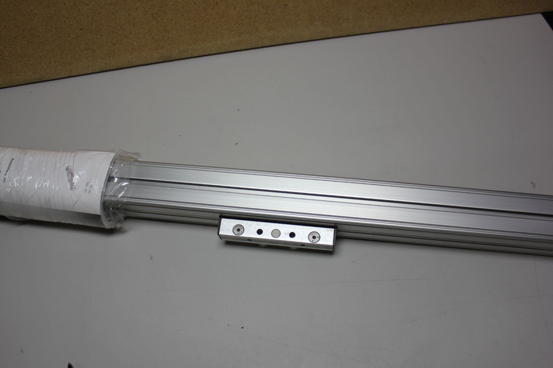 NEW FESTO PNEUMATIC LINEAR DRIVE ACTUATOR - Image 5 of 6