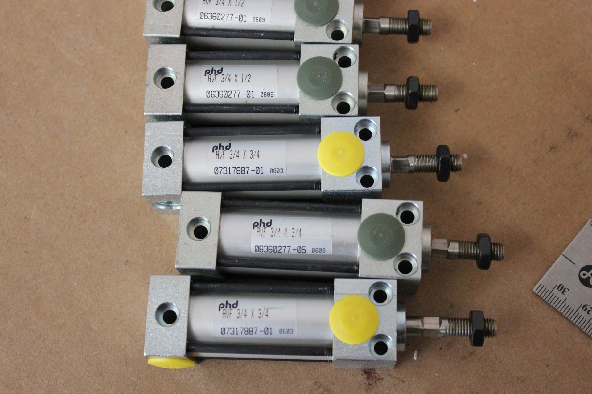 LARGE LOT OF NEW PHD PNEUMATIC CYLINDERS - Image 3 of 5