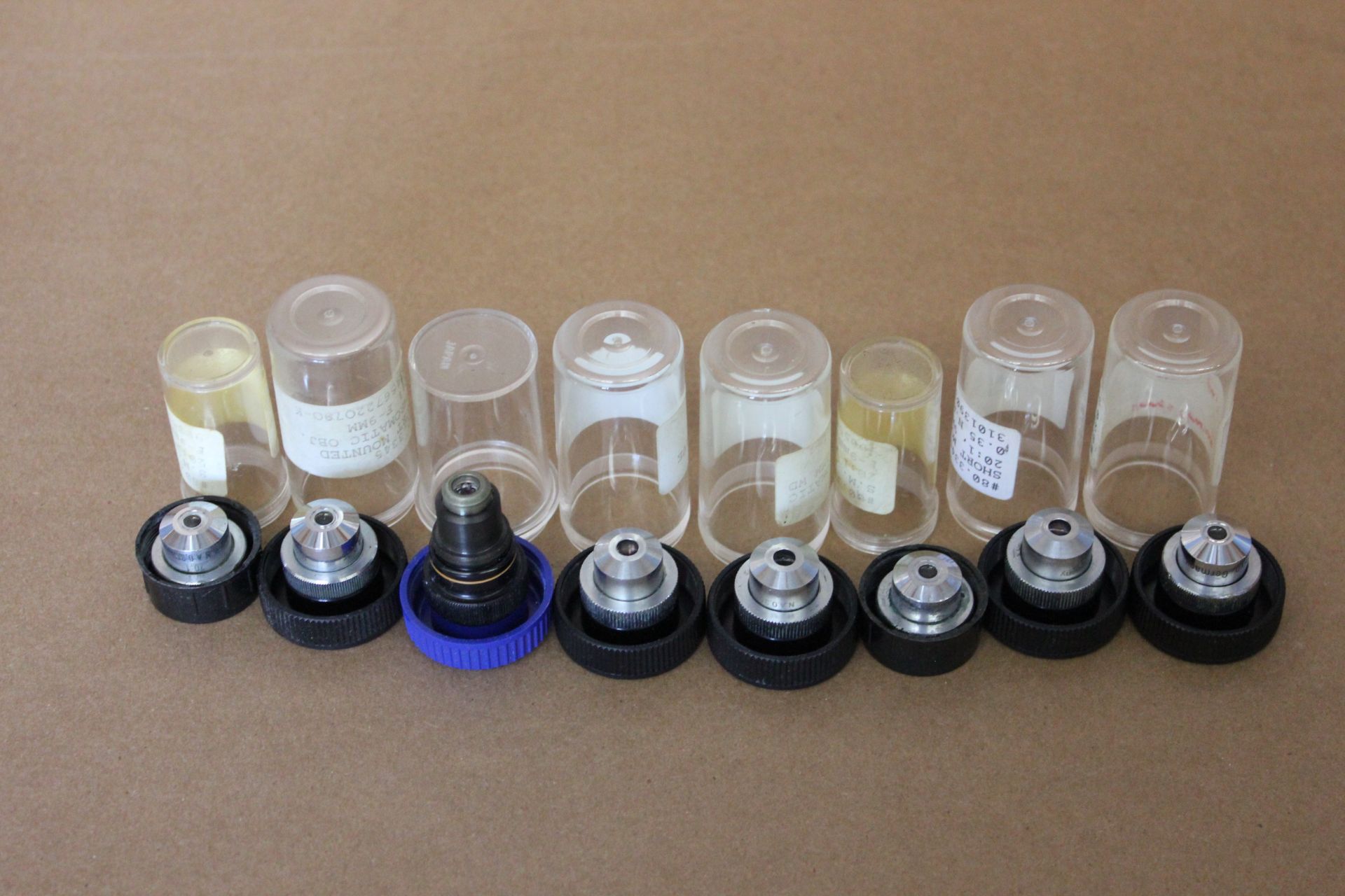 LARGE LOT OF MICROSCOPE OBJECTIVE LENSES - Image 14 of 17