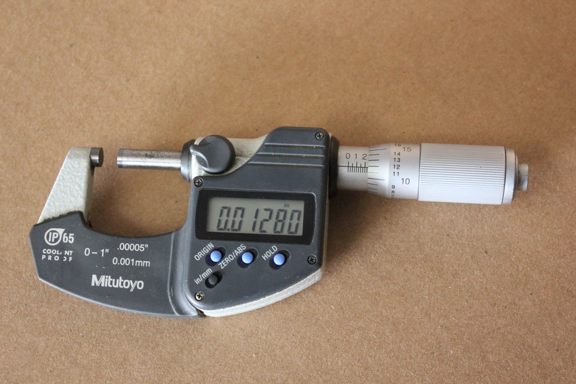 MITUTOYO DIGITAL MICROMETER - Image 2 of 3