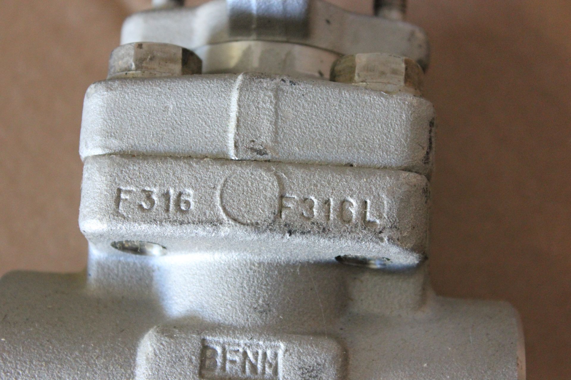 NEW DSI STAINLESS STEEL 1" GATE VALVE - Image 3 of 8
