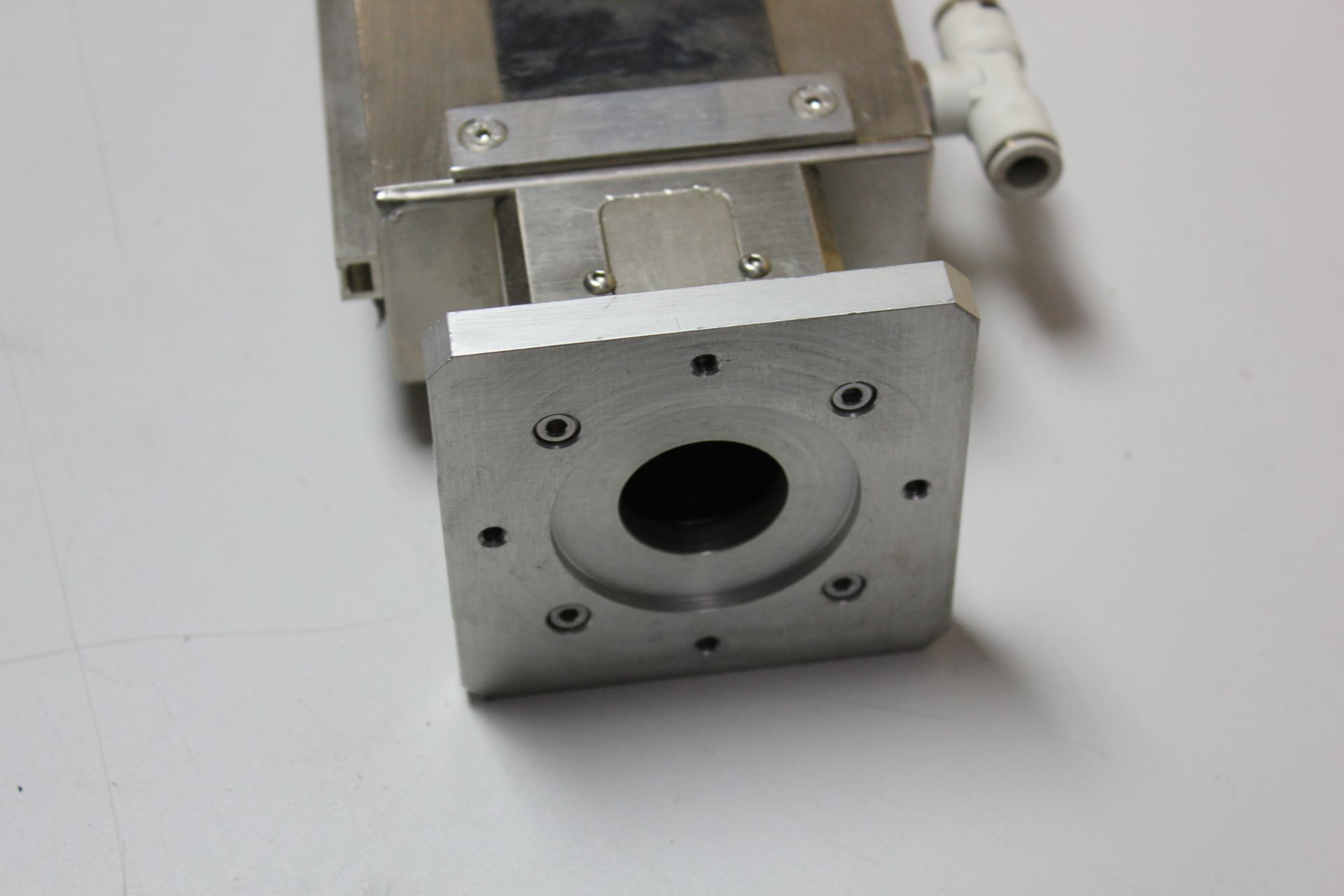 CLEAN ROOM GRADE LINEAR ACTUATOR STAGE - Image 5 of 9