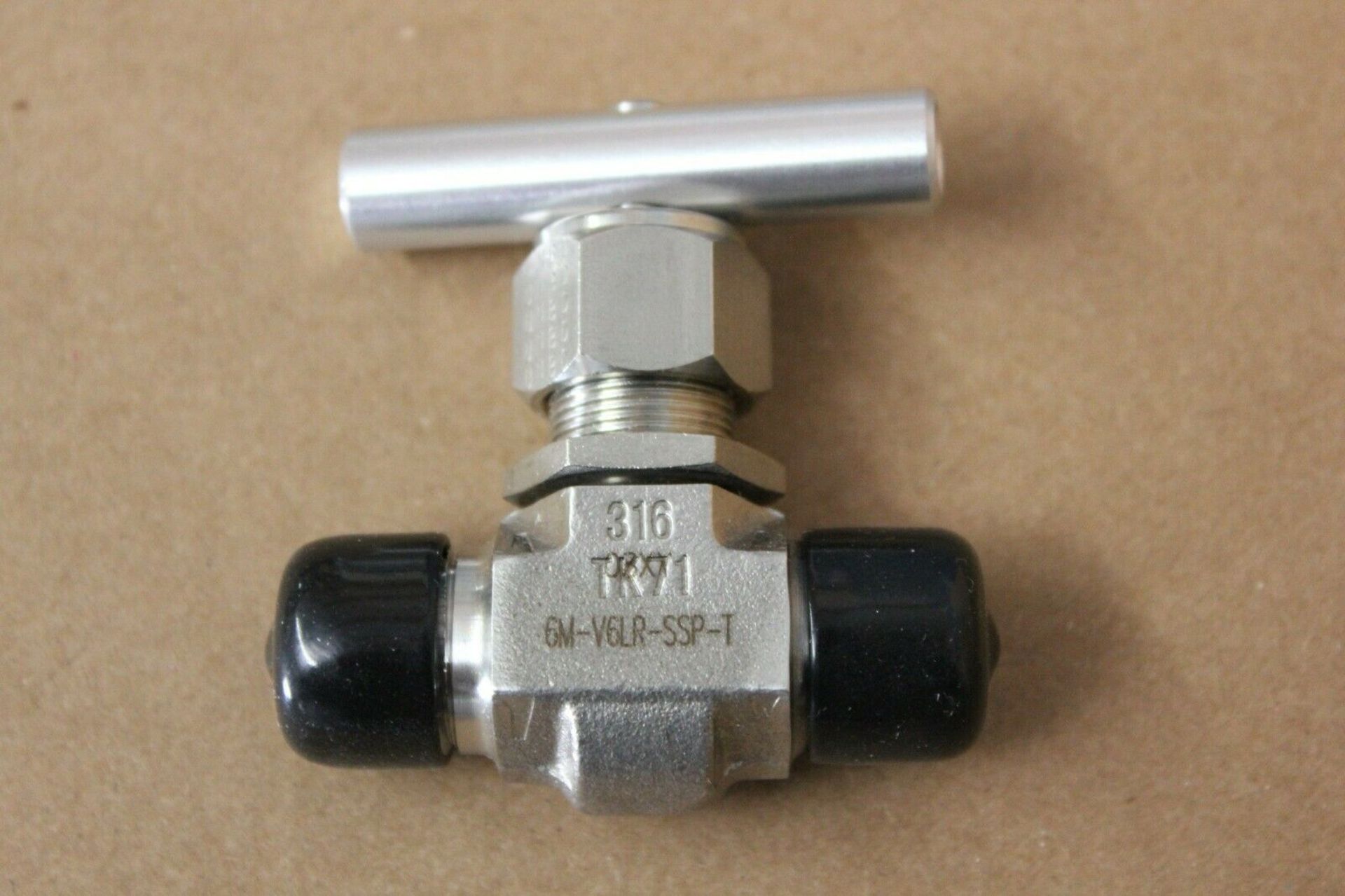 NEW PARKER STAINLESS STEEL NEEDLE VALVE - Image 2 of 2