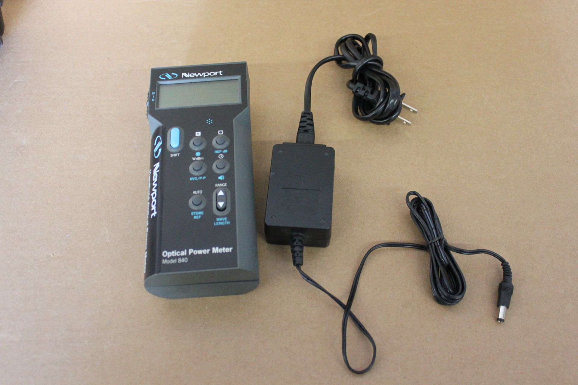 NEWPORT OPTICAL POWER METER WITH CASE - Image 3 of 12