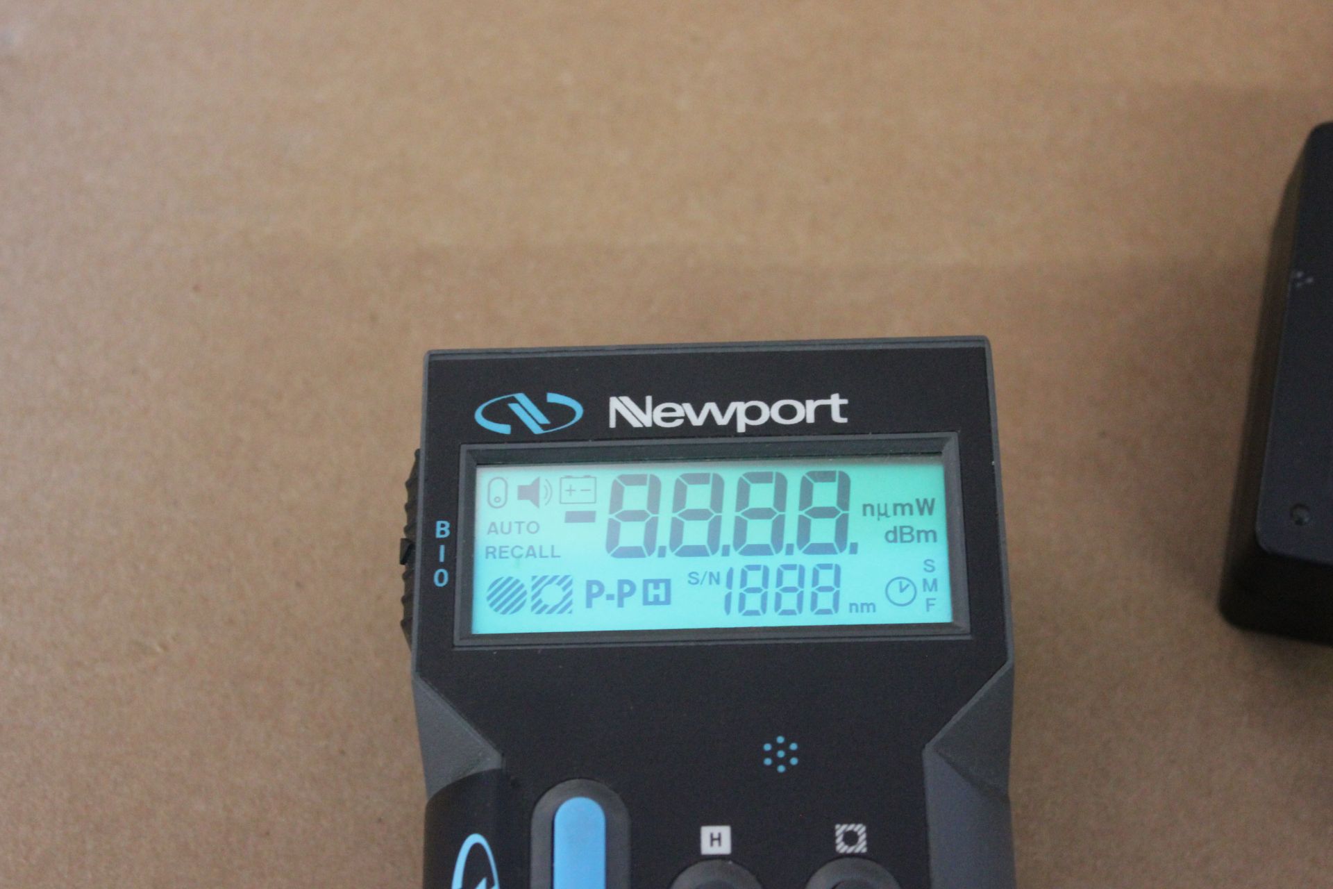 NEWPORT OPTICAL POWER METER WITH CASE - Image 8 of 12