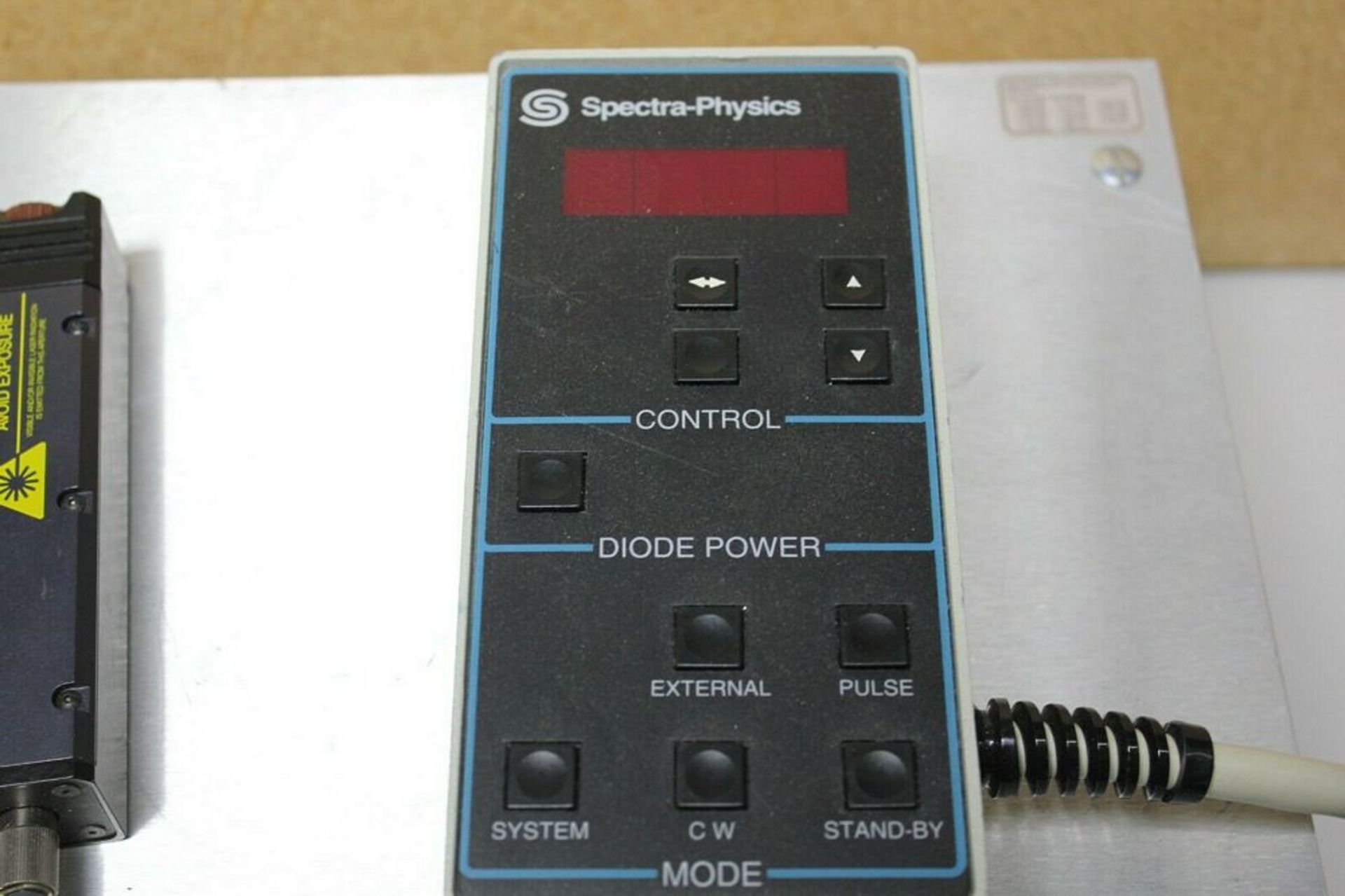SPECTRA PHYSICS 7300 LASER DIODE MODULE WITH 7310 REMOTE 7960-L4-E LASER - Image 5 of 9
