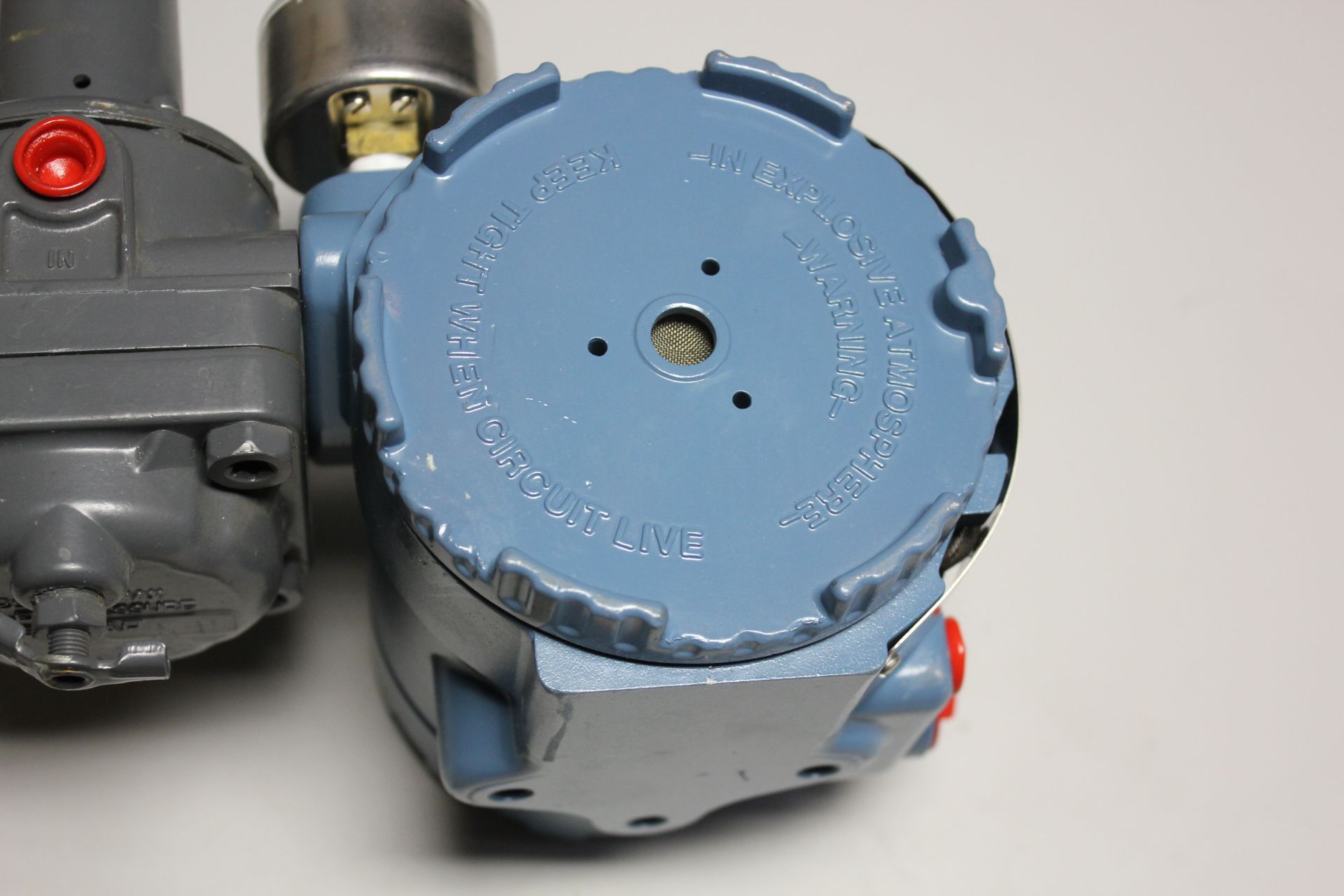 ROSEMOUNT CURRENT TO PRESSURE TRANSDUCER (I/P) - Image 4 of 9