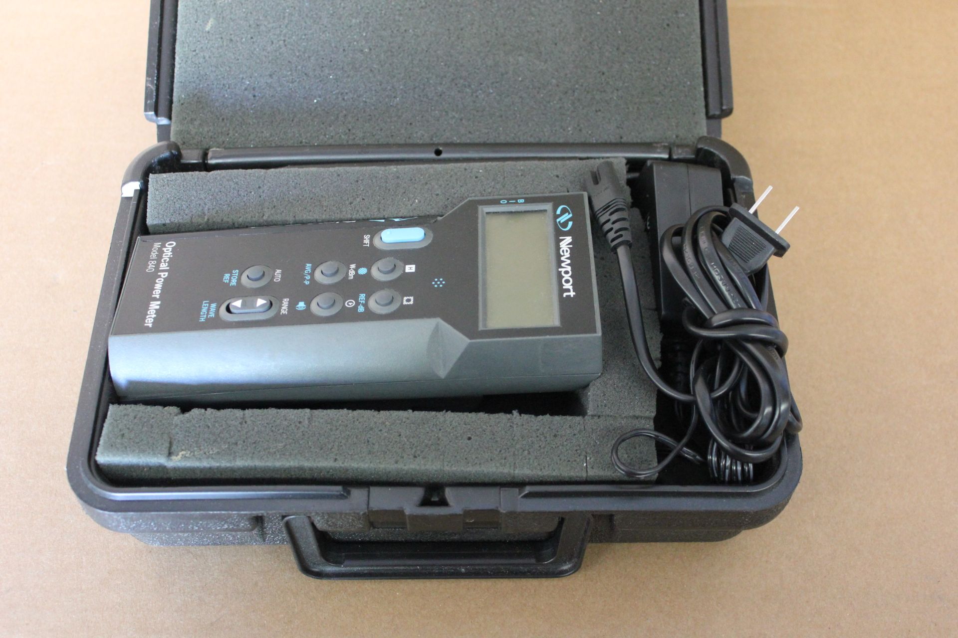 NEWPORT OPTICAL POWER METER WITH CASE - Image 2 of 12
