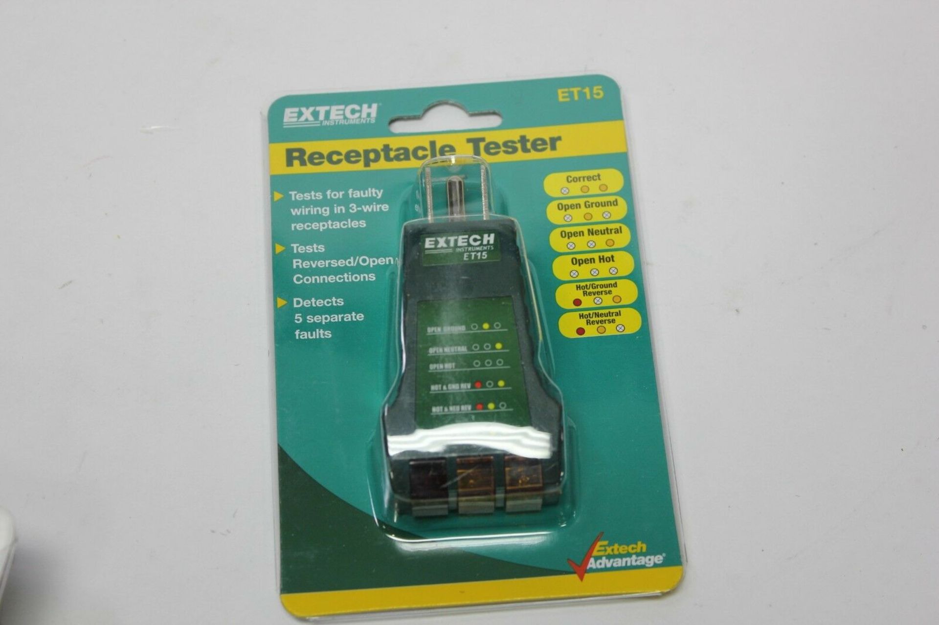 NEW EXTECH RECEPTACLE TESTER