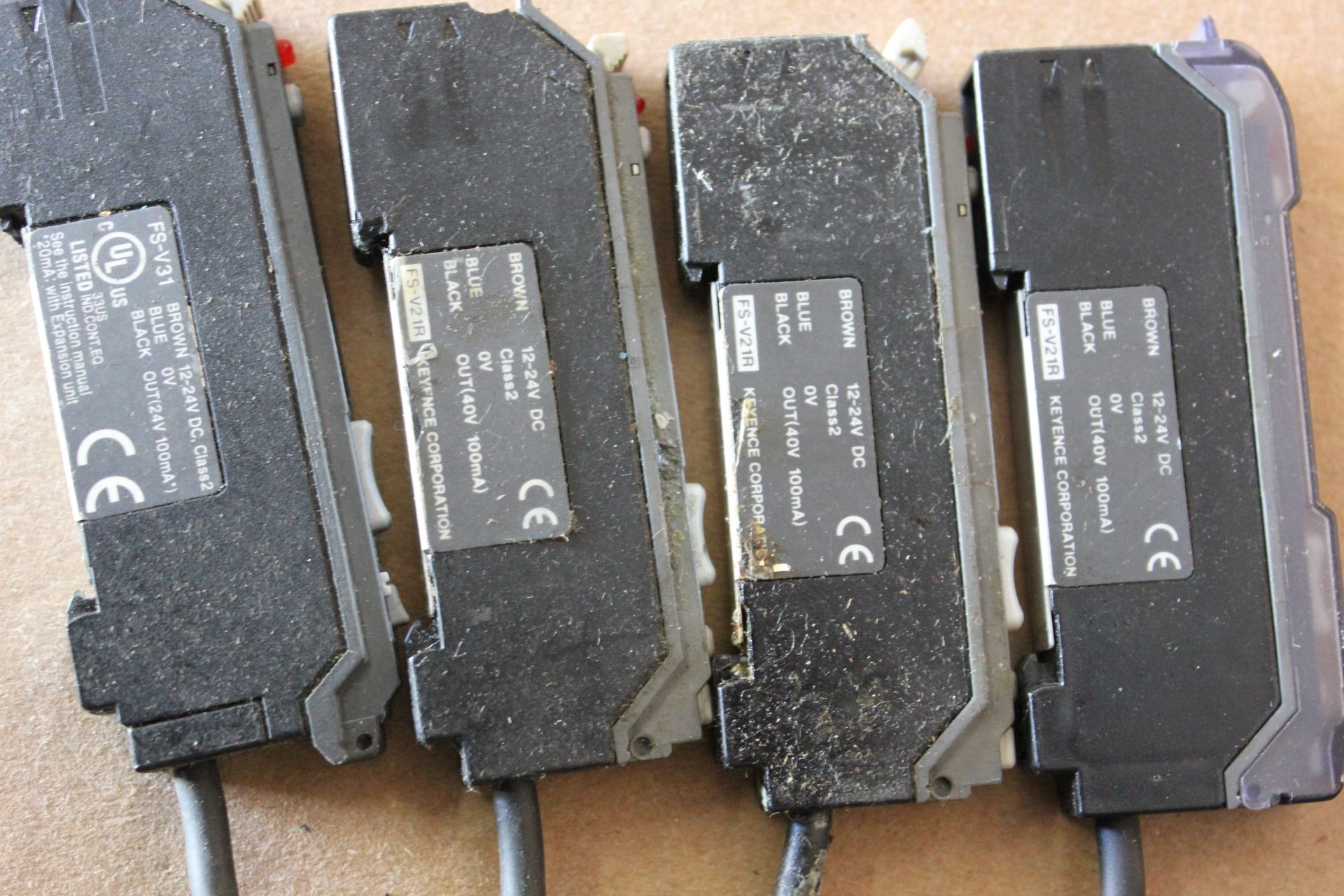 LOT OF KEYENCE FIBER SENSOR AMPLIFIERS/MAIN UNITS - Image 4 of 6