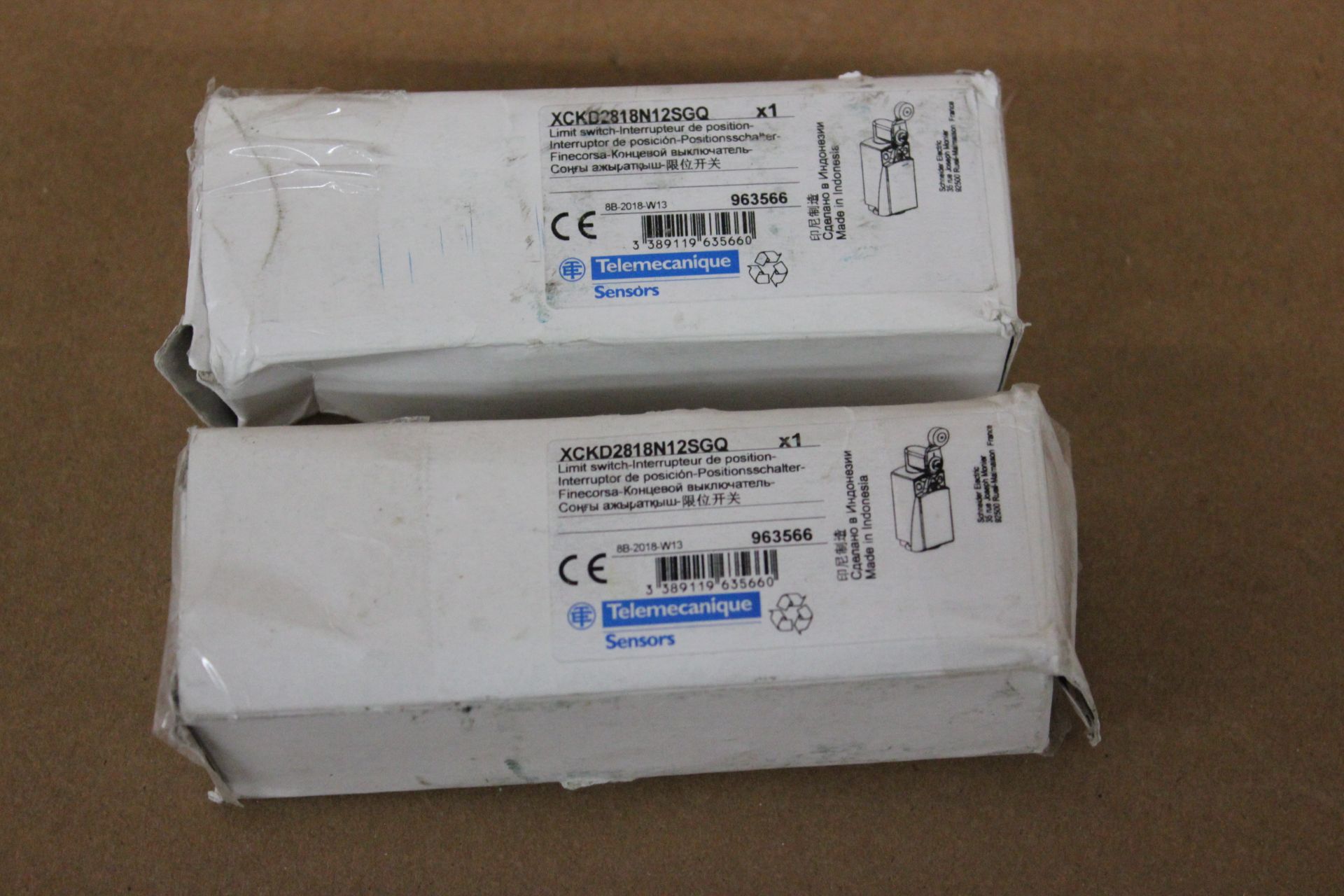 LOT OF NEW TELEMECANIQUE INDUSTRIAL LIMIT SWITCH