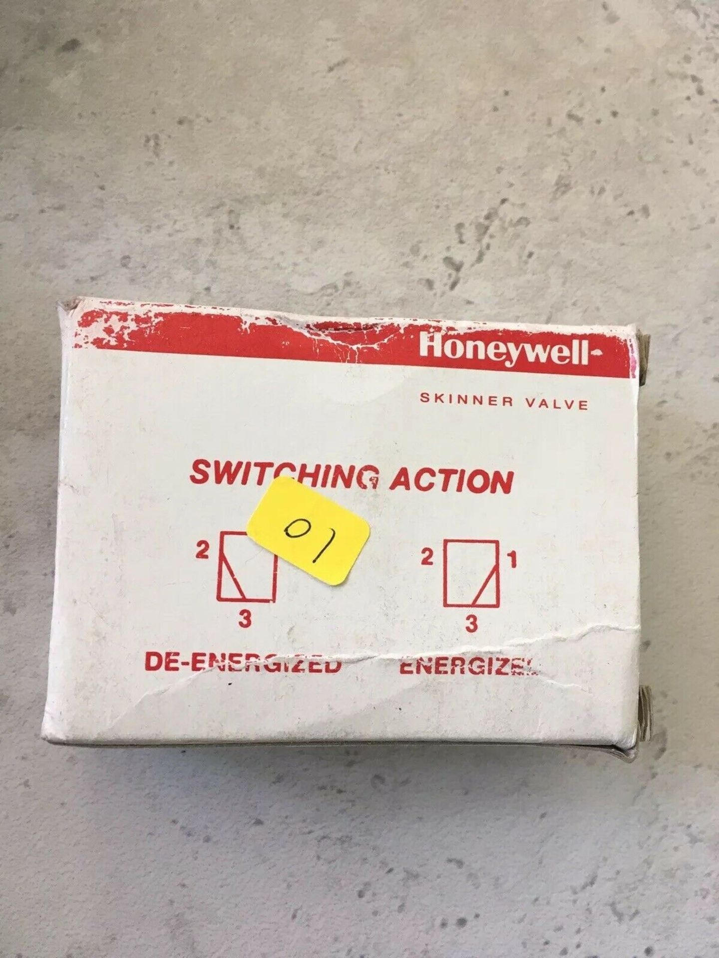 NEW HONEYWELL SKINNER VALVE