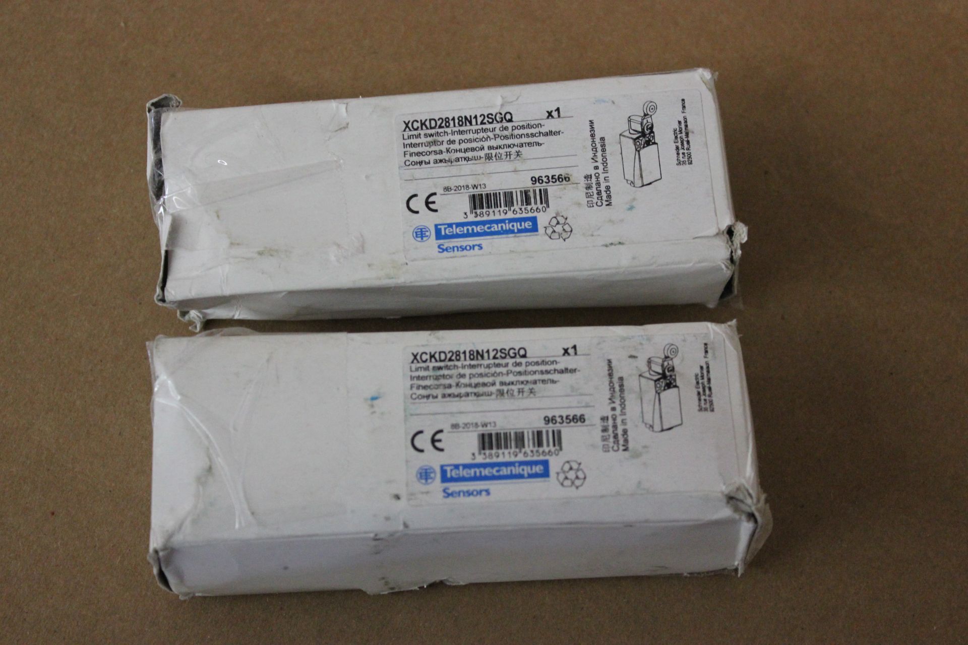 LOT OF NEW TELEMECANIQUE INDUSTRIAL LIMIT SWITCH