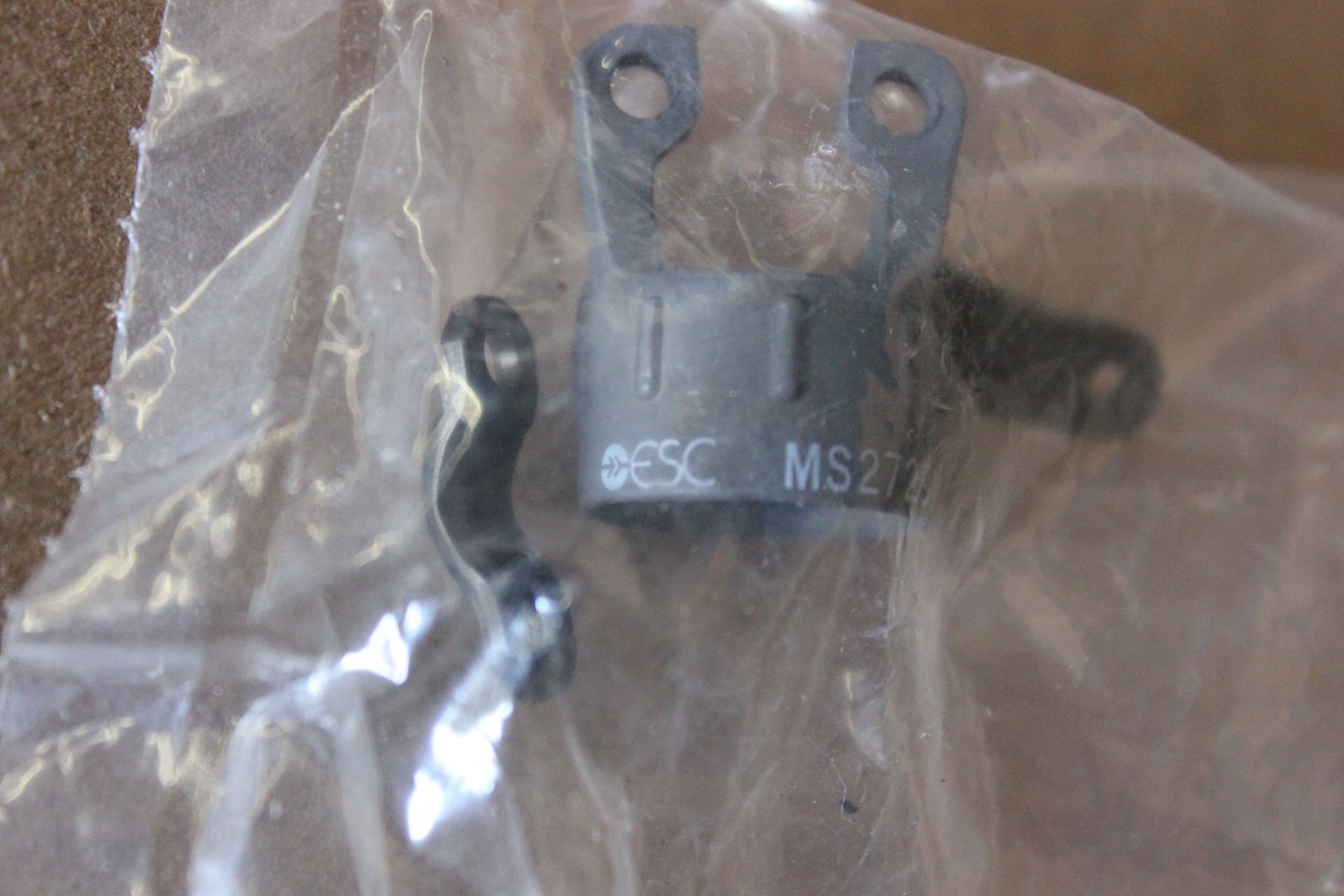 LOT OF NEW ESC MILITARY SPEC CONNECTOR STRAIN RELIEFS - Image 5 of 8