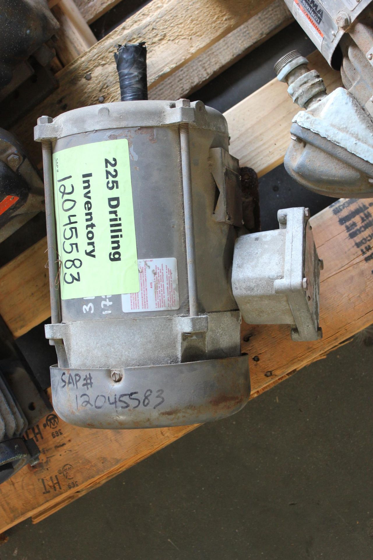 1 PALLET OF LARGE INDUSTRIAL MOTORS - Image 4 of 13