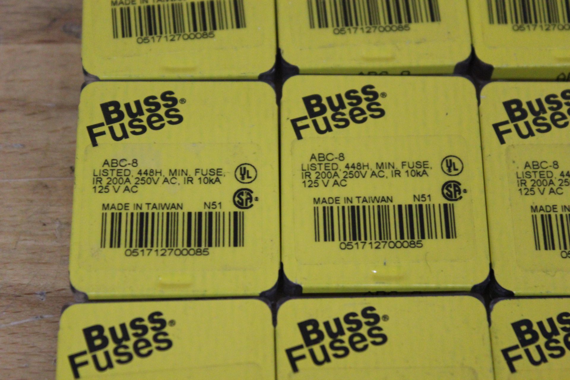LOT OF 75 NEW BUSS 8 AMP CERAMIC FUSES - Image 2 of 2