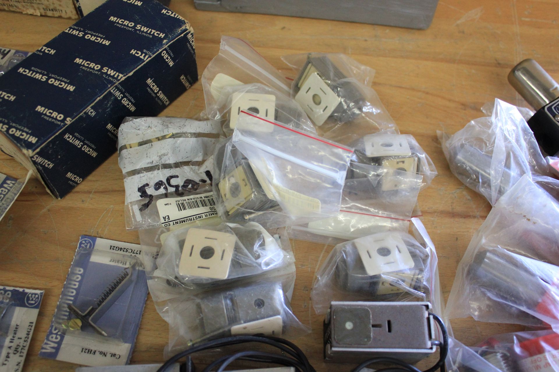 LOT OF NEW INDUSTRIAL MRO PARTS - Image 12 of 15