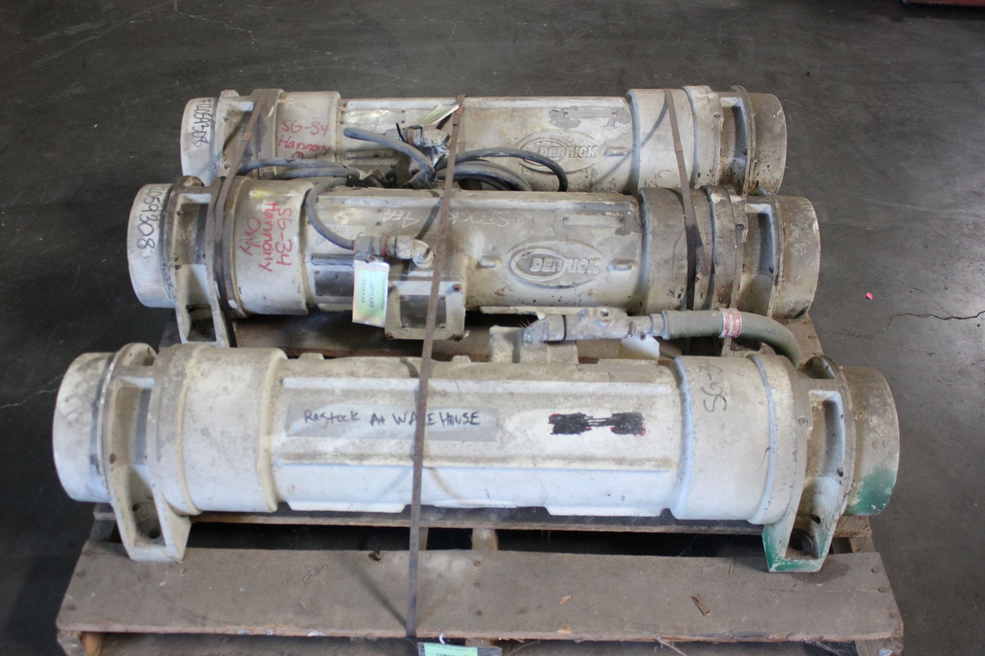 LOT OF DERRICK SUPER G INTEGRATED VIBRATORY MOTORS