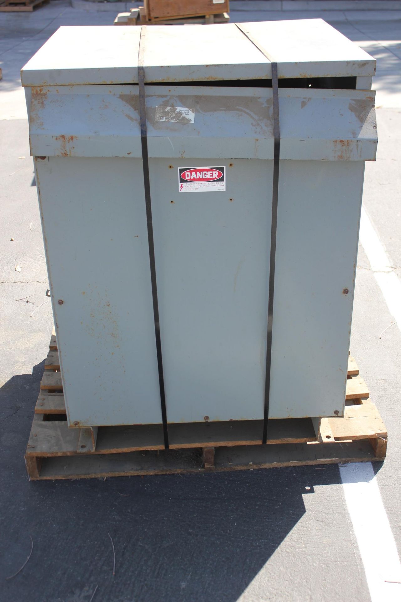 SQUARE D 150KVA INDUSTRIAL TRANSFORMER - Image 2 of 8