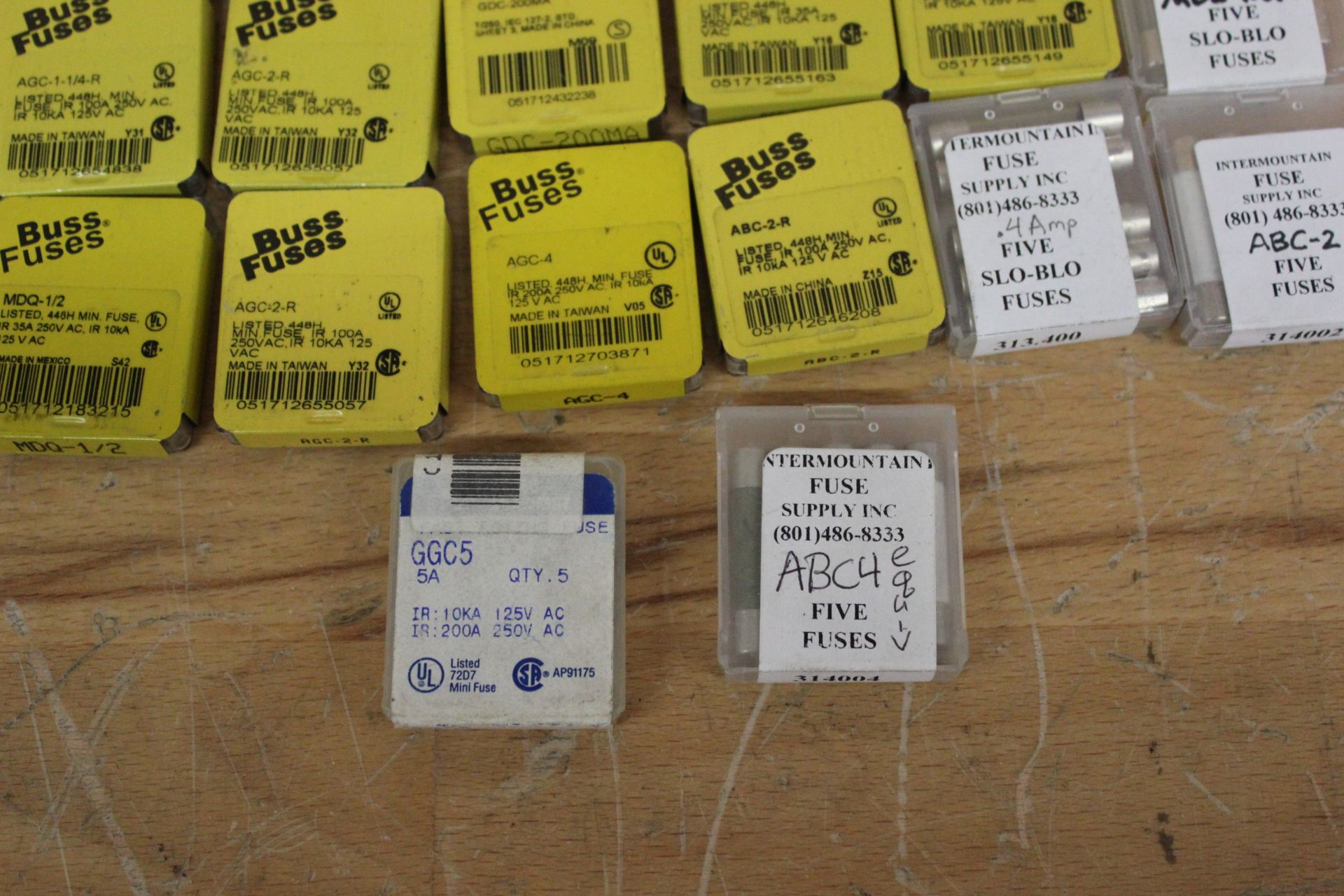 LOT OF 180 VARIOUS NEW FUSES - Image 6 of 6