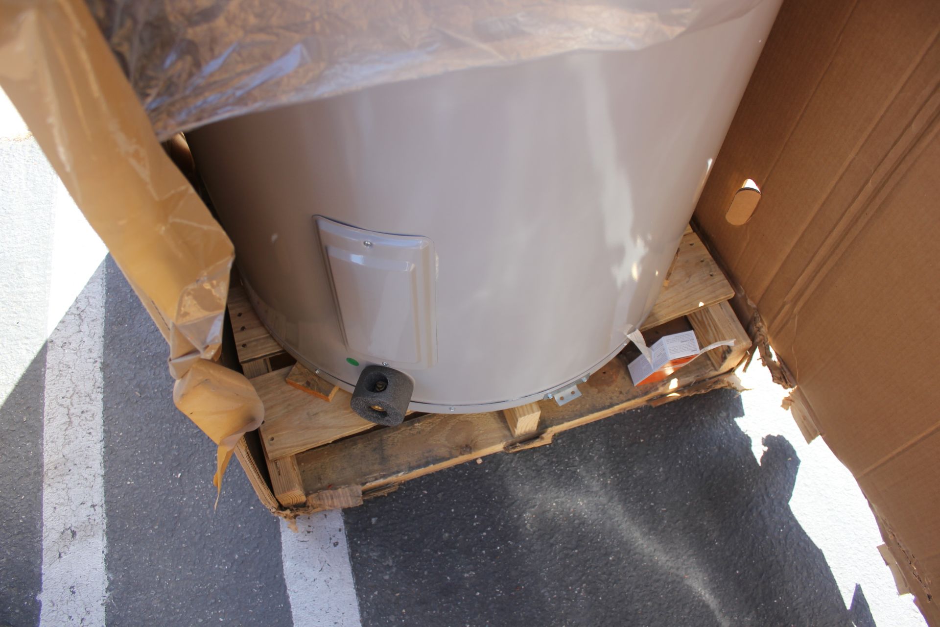 NEW AO SMITH COMMERCIAL WATER HEATER - Image 5 of 7